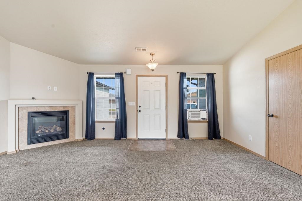 1708 E 6th St - Photo 3