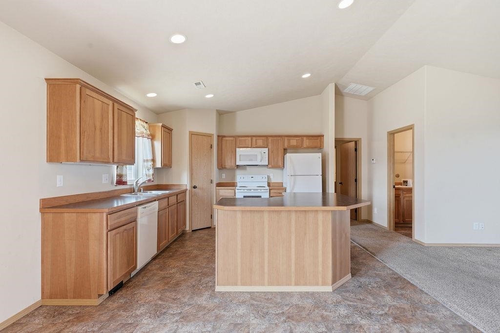 1708 E 6th St - Photo 8