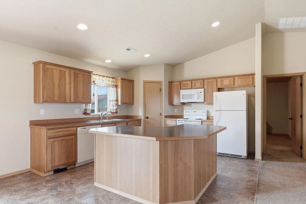 1708 E 6th St - Photo 9