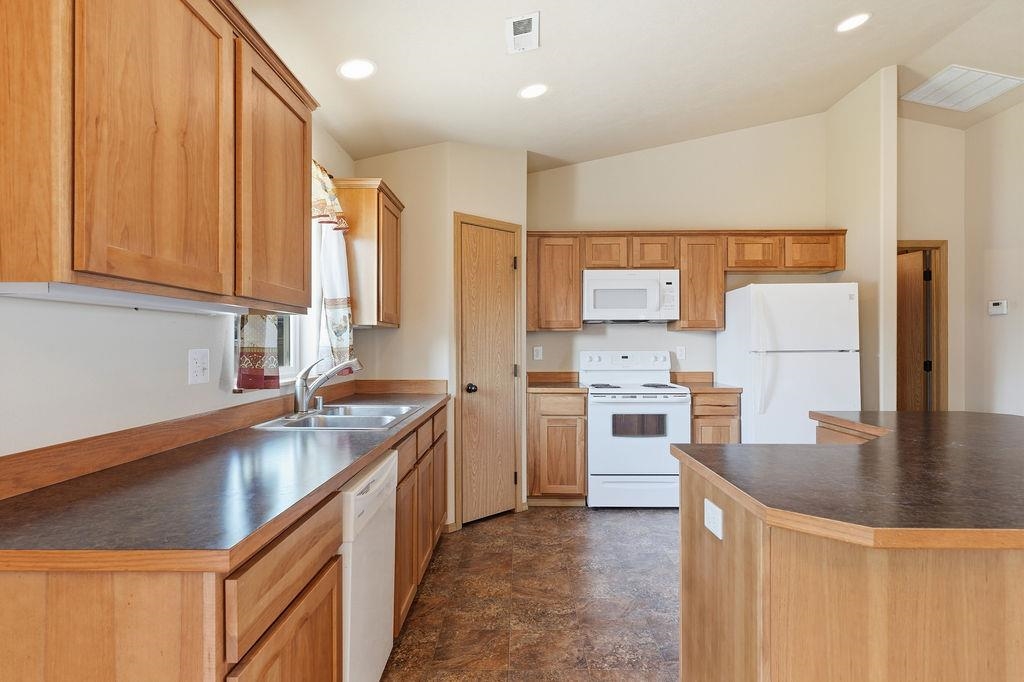 1708 E 6th St - Photo 10
