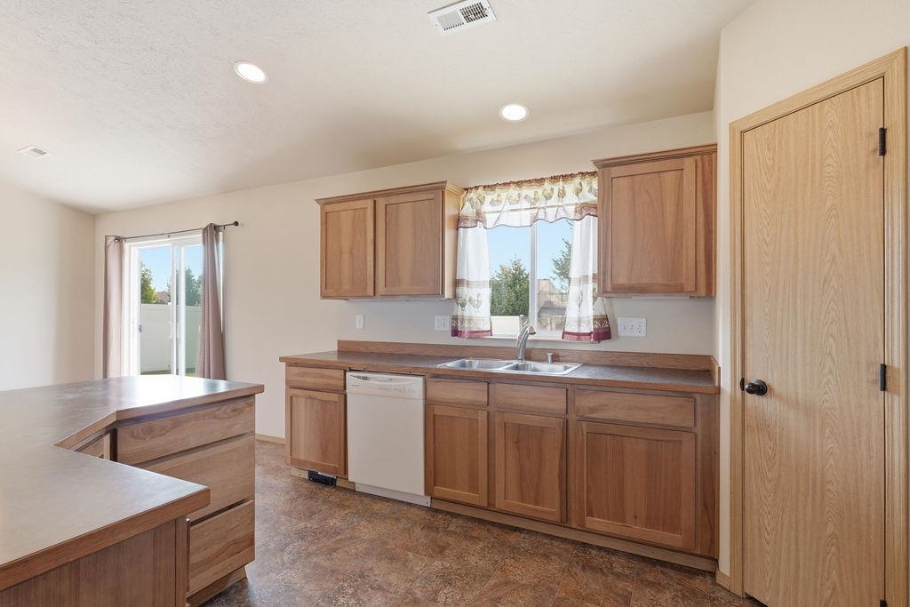 1708 E 6th St - Photo 13
