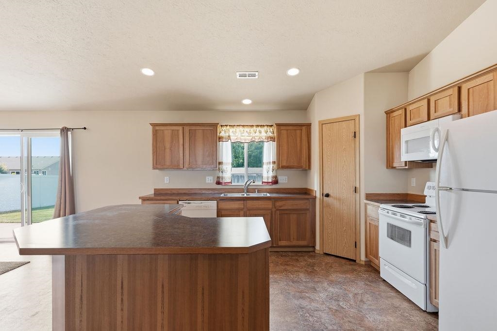1708 E 6th St - Photo 14