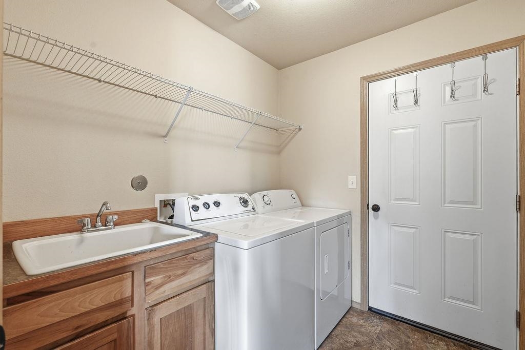 1708 E 6th St - Photo 18