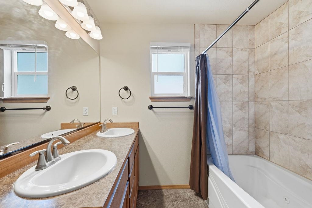 1708 E 6th St - Photo 27