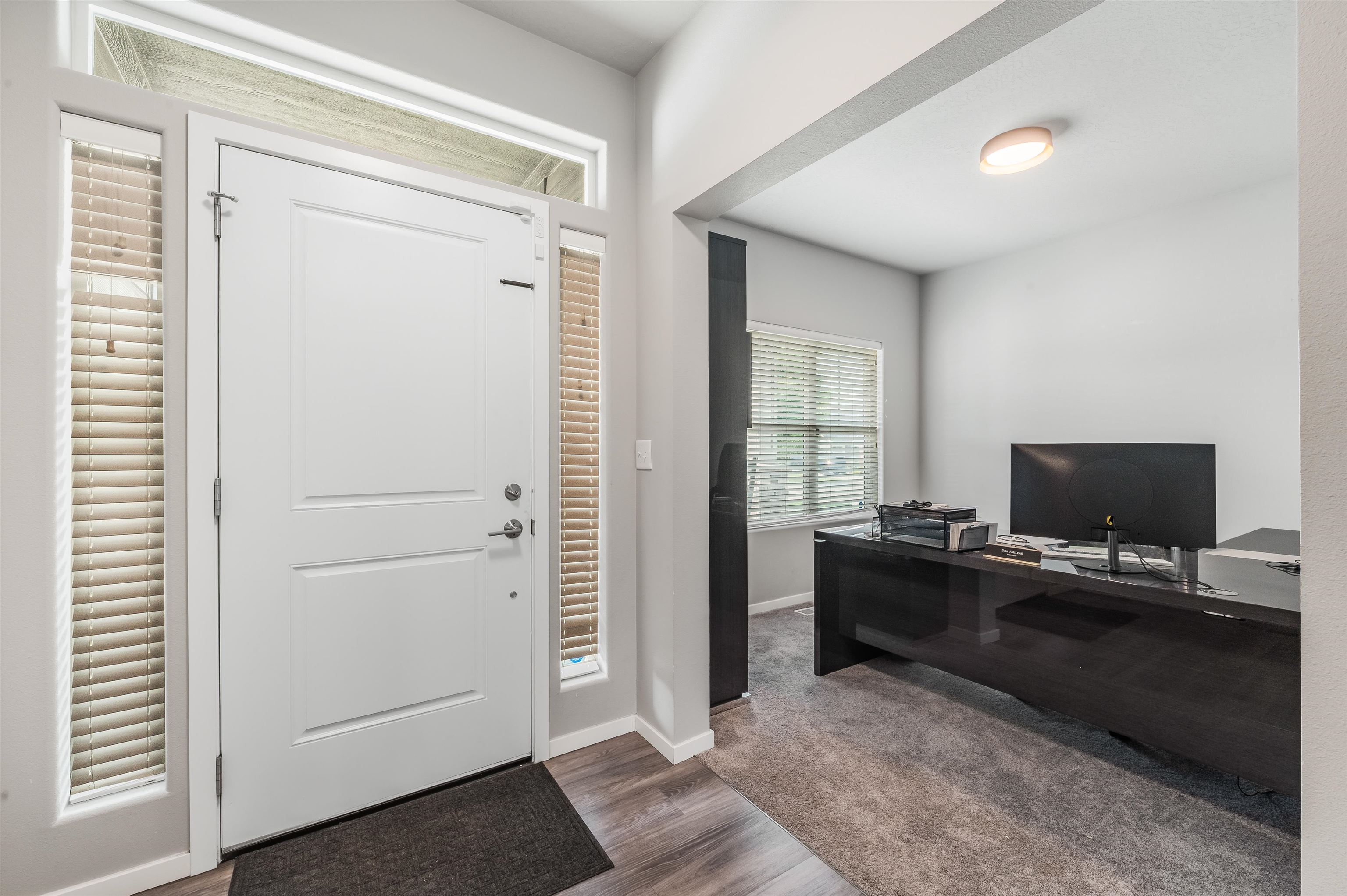 19875 E Riverwalk Ave - Photo 3