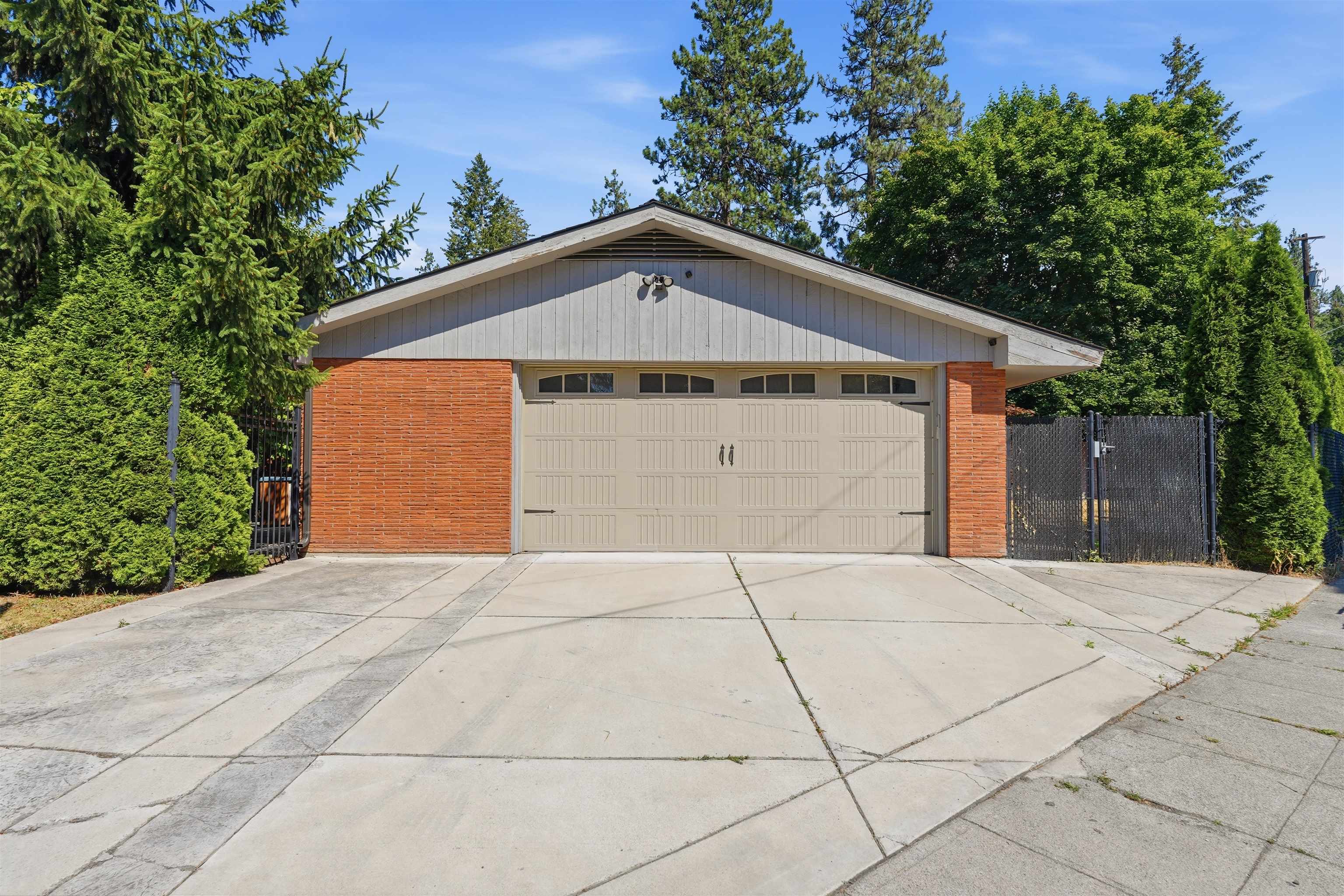 1210 E 17TH Ave - Photo 27