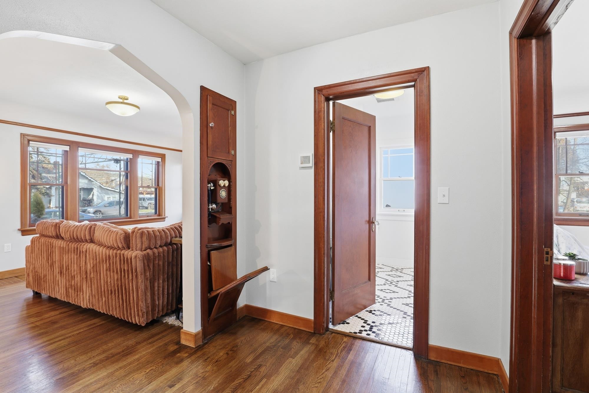 5038 E Commerce Ave - Photo 20