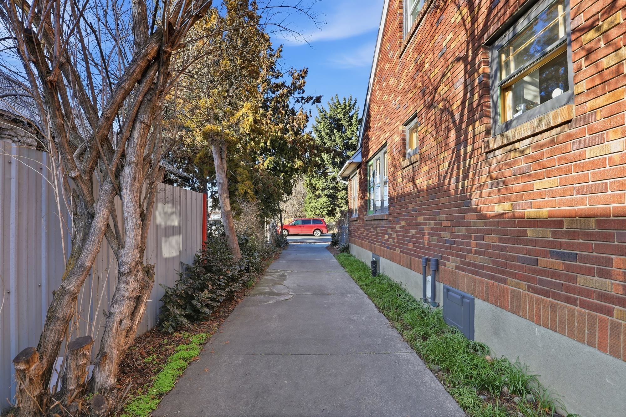 5038 E Commerce Ave - Photo 36