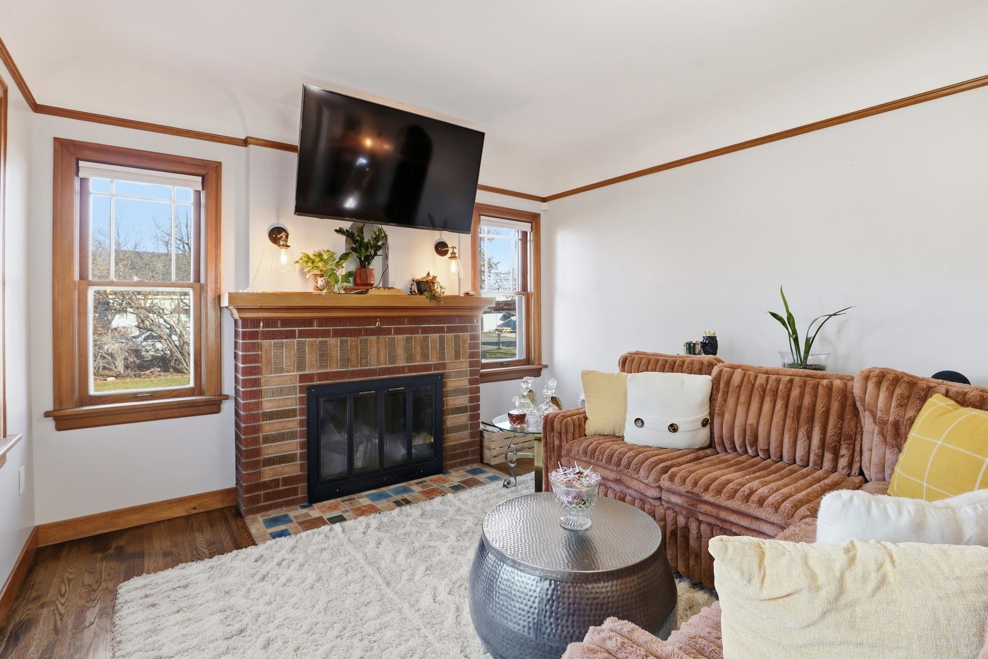 5038 E Commerce Ave - Photo 3