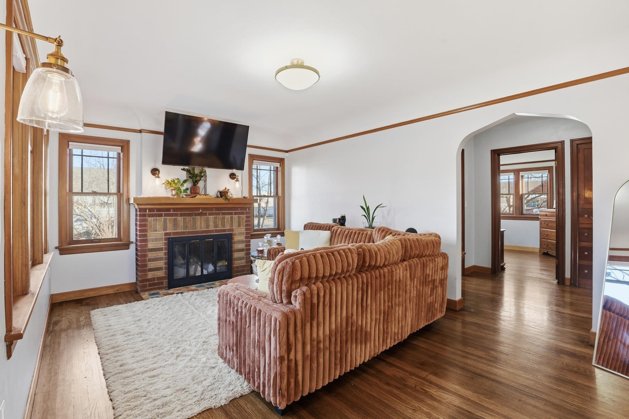 5038 E Commerce Ave - Photo 4