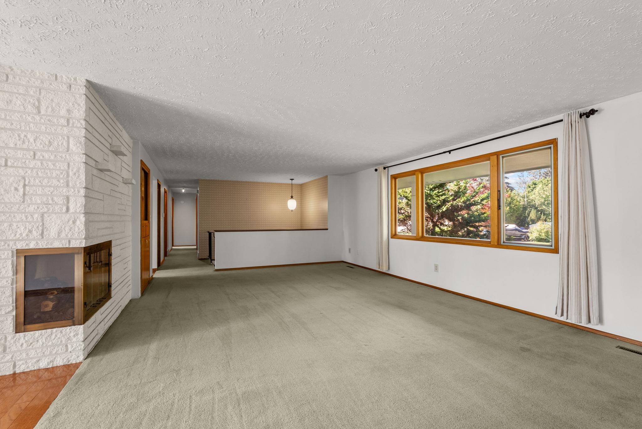 2504 E 40TH Ave - Photo 10