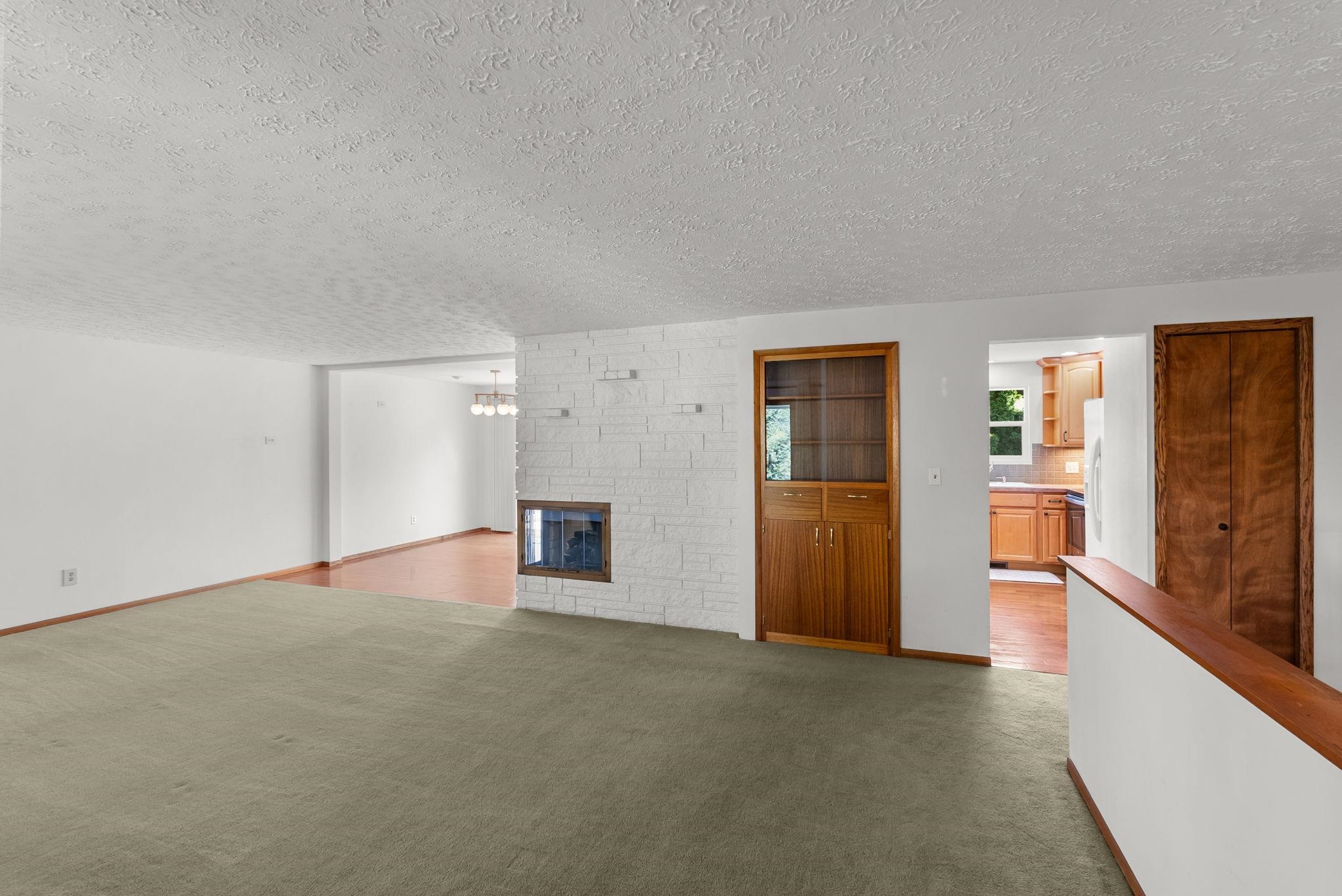 2504 E 40TH Ave - Photo 12