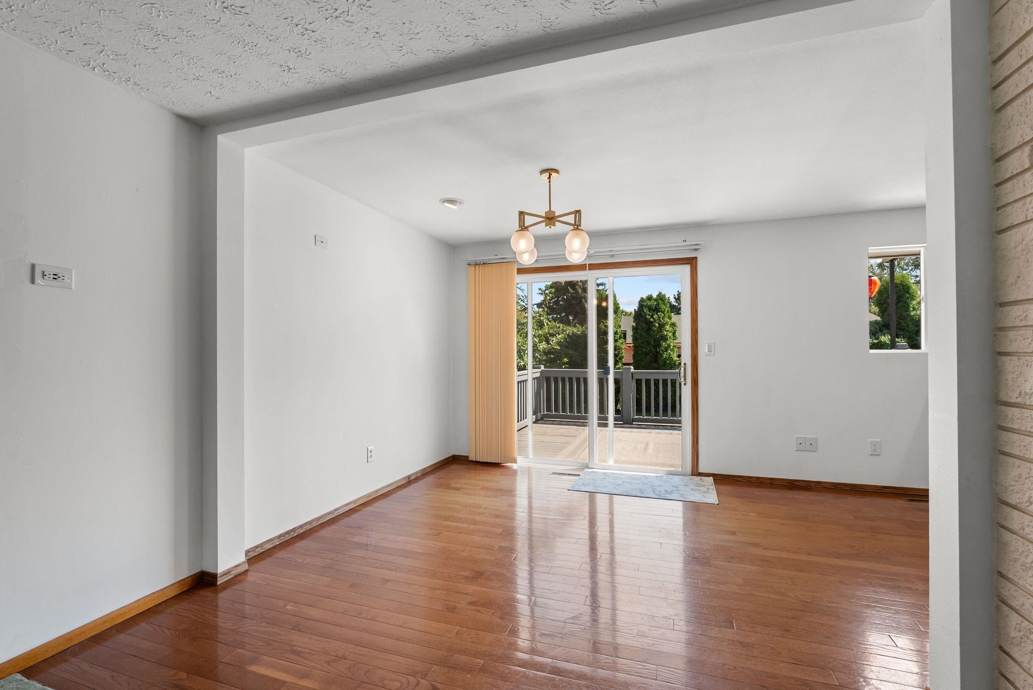 2504 E 40TH Ave - Photo 14
