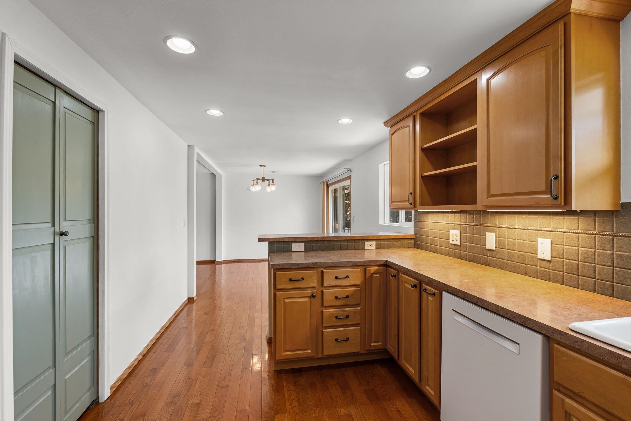 2504 E 40TH Ave - Photo 16