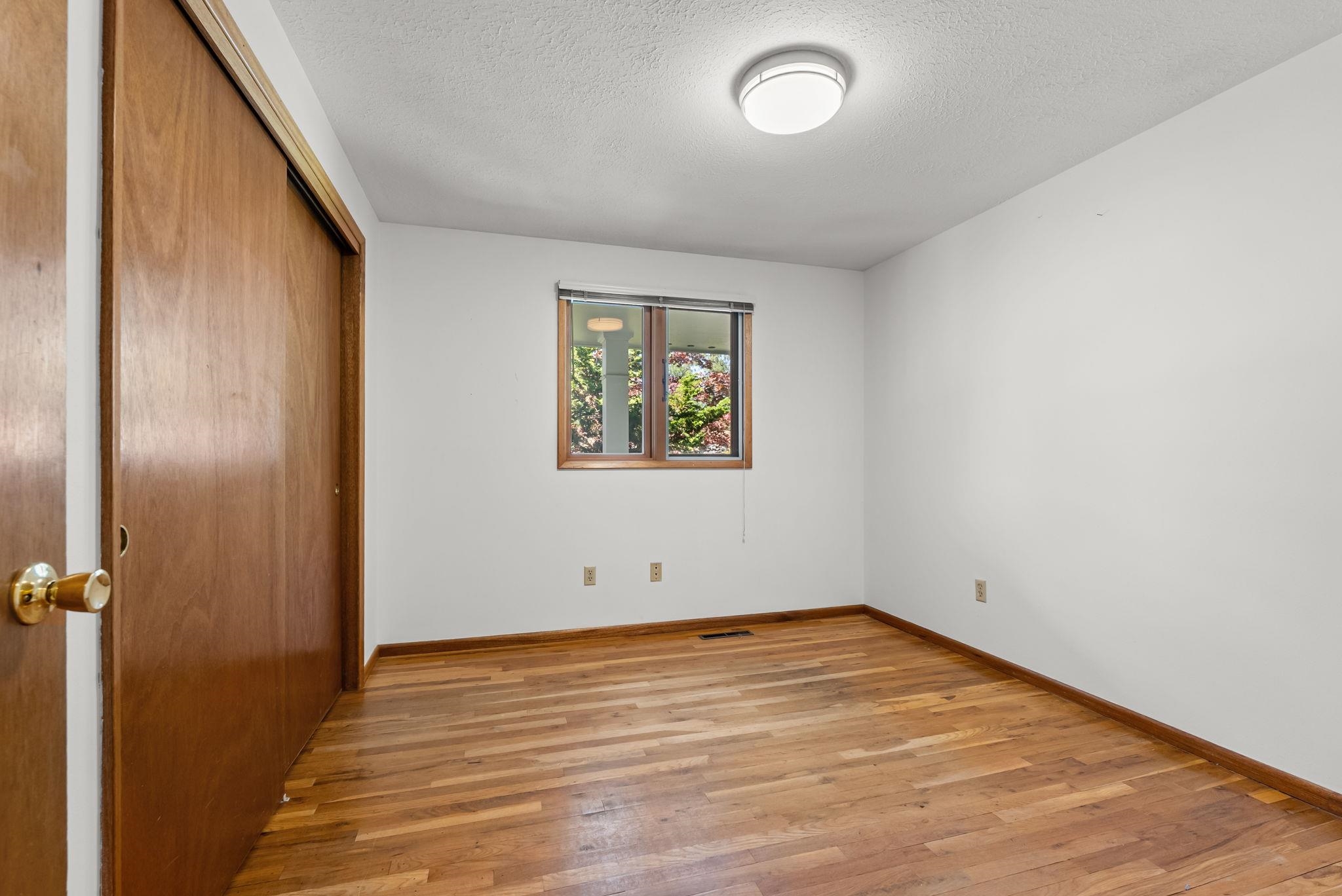 2504 E 40TH Ave - Photo 24