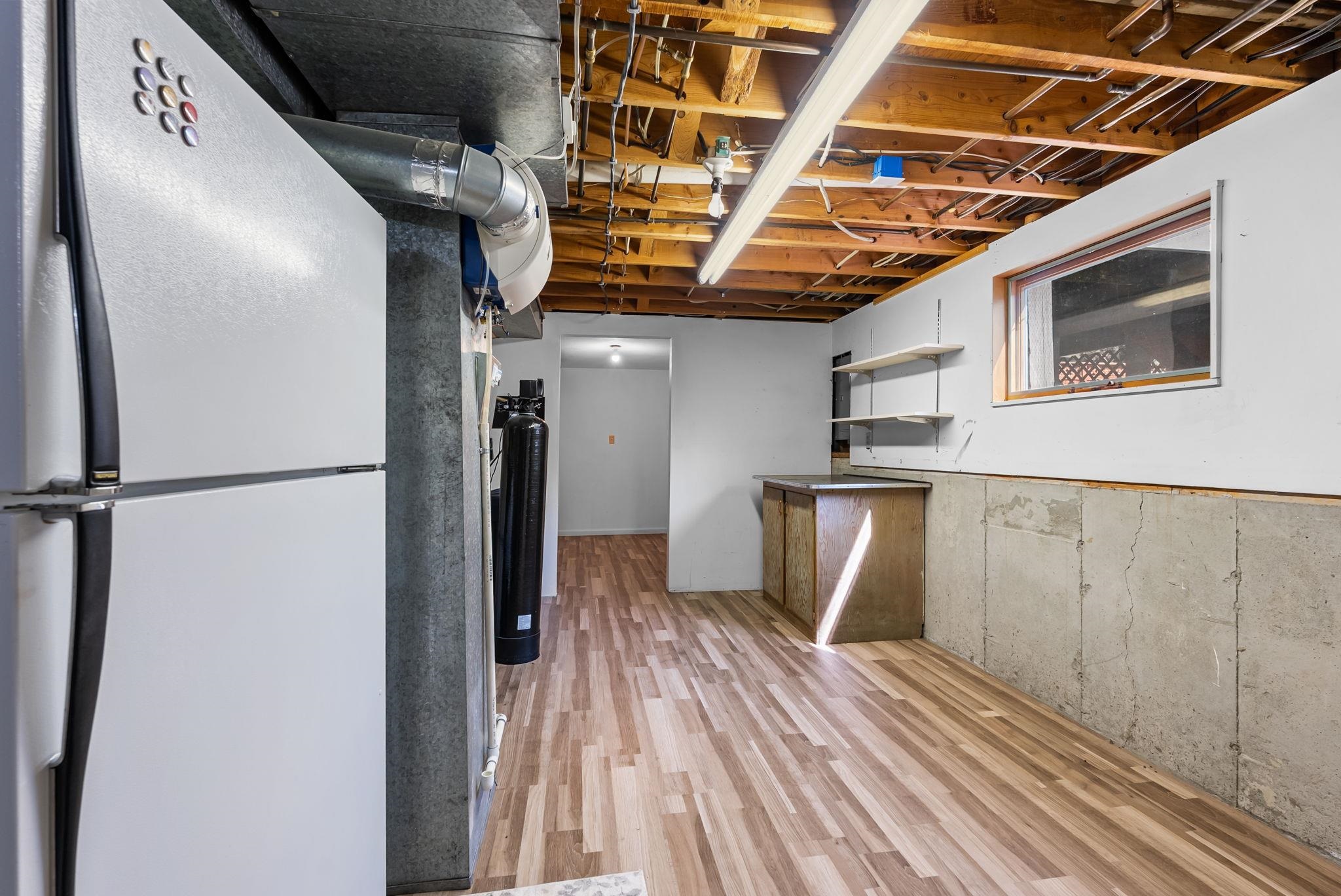 2504 E 40TH Ave - Photo 30