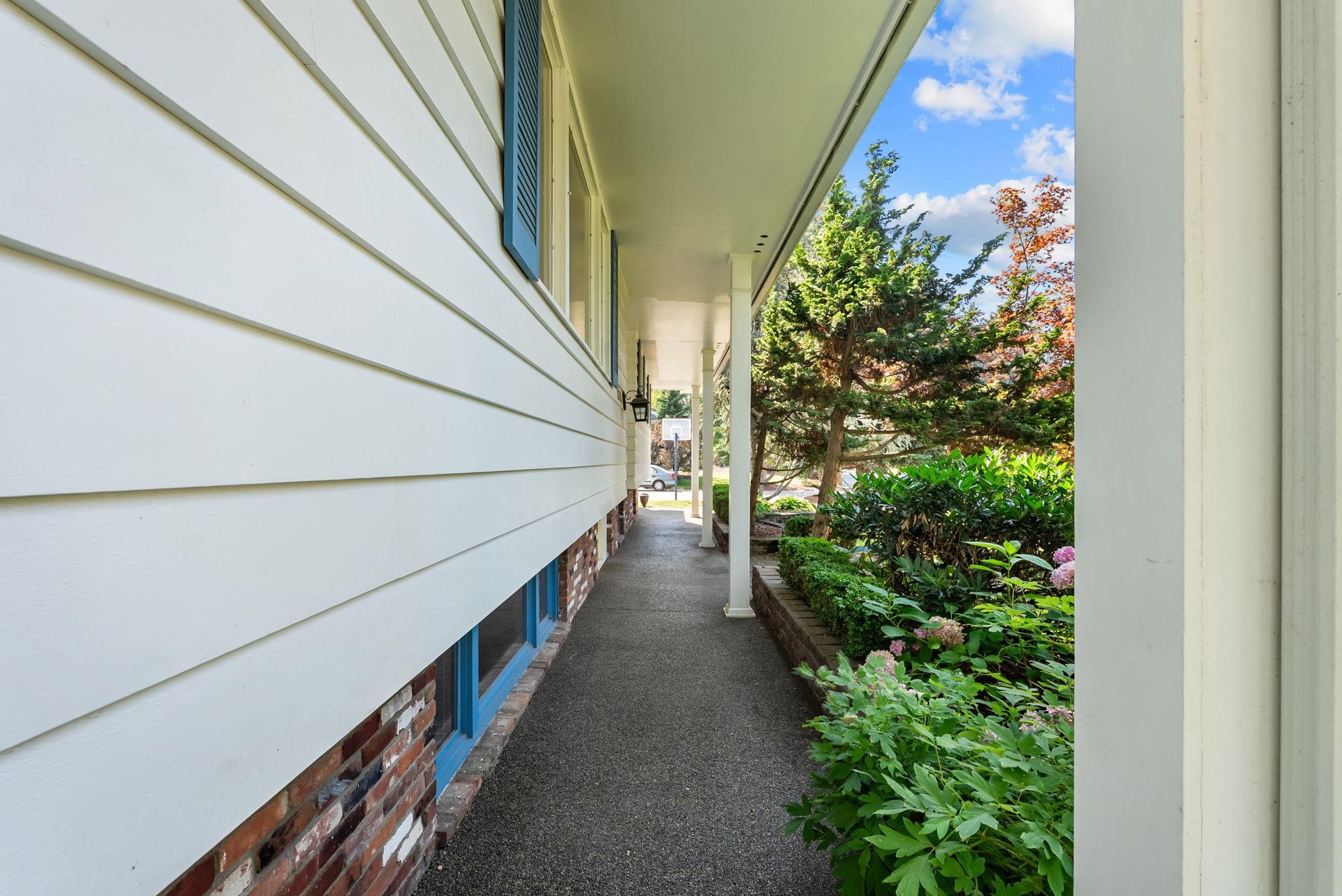 2504 E 40TH Ave - Photo 44