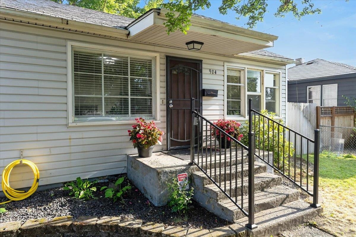 904 E Joseph Ave - Photo 3