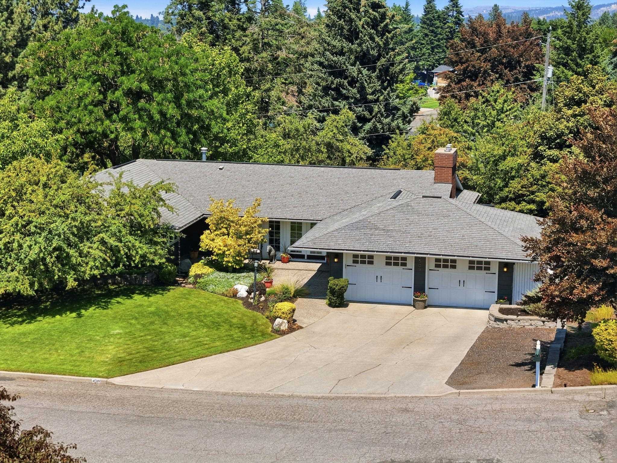 4509 E 56th Ave - Photo 1