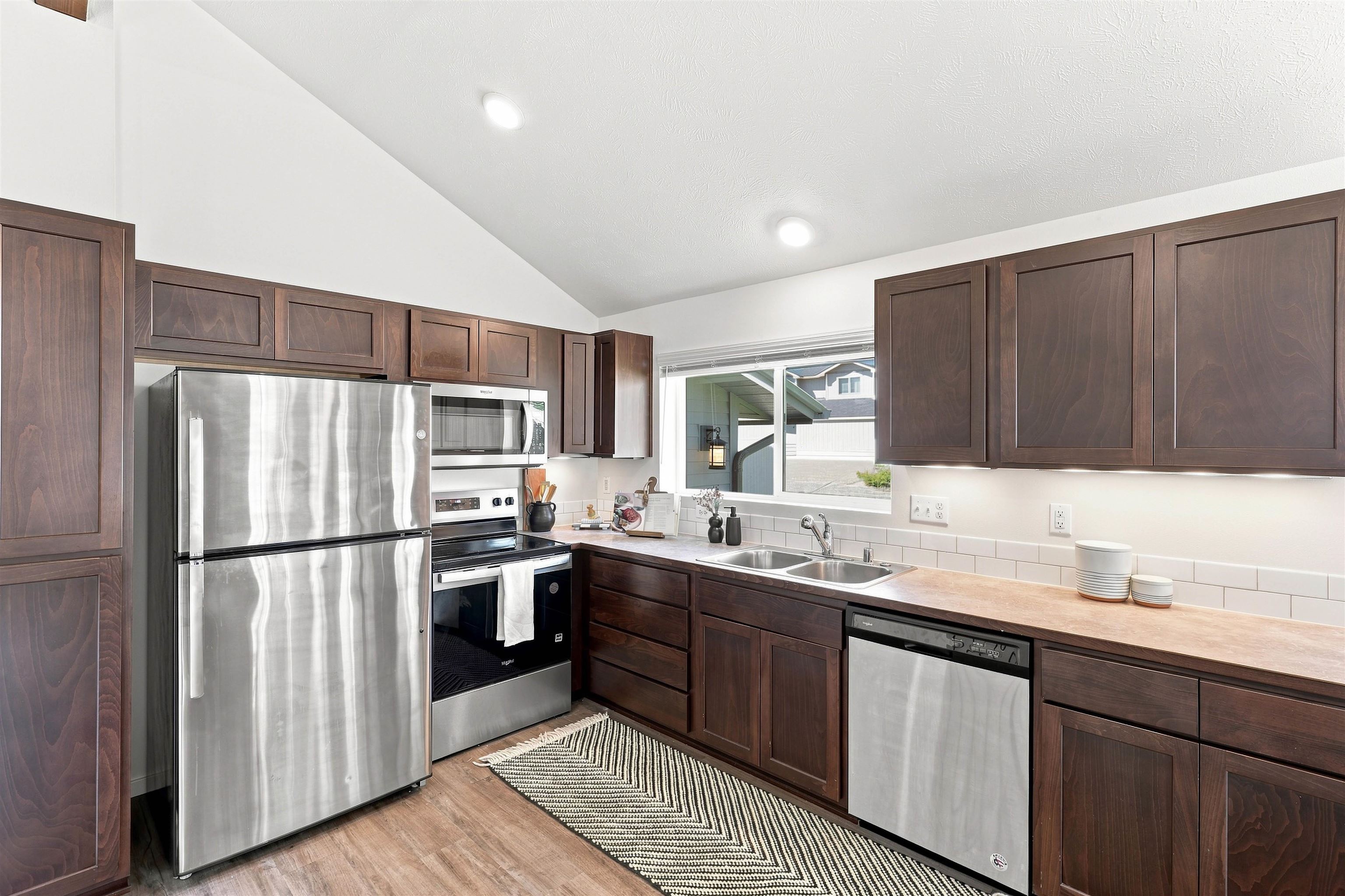 10504 E 4th Ave - Photo 9