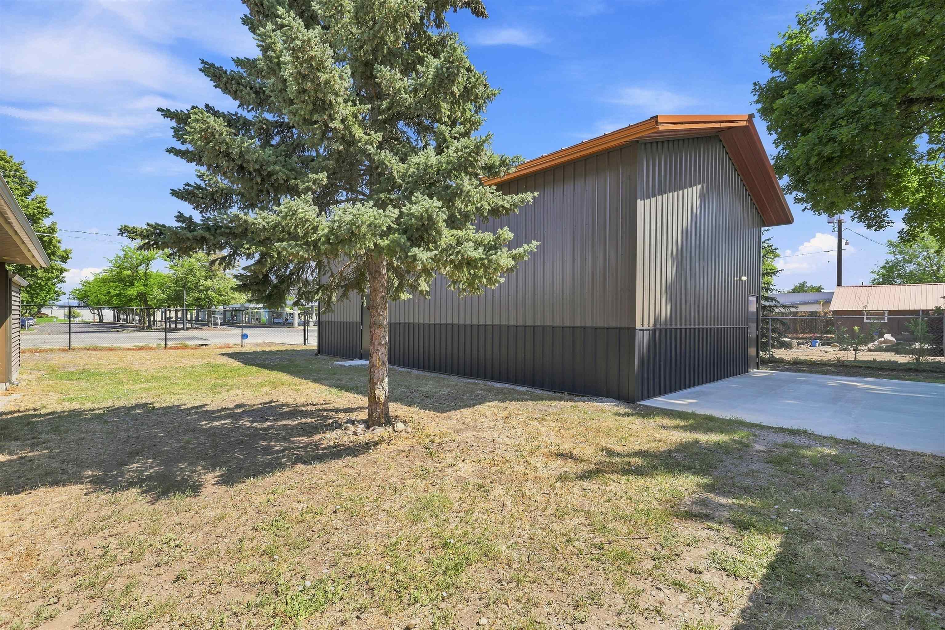 10504 E 4th Ave - Photo 27