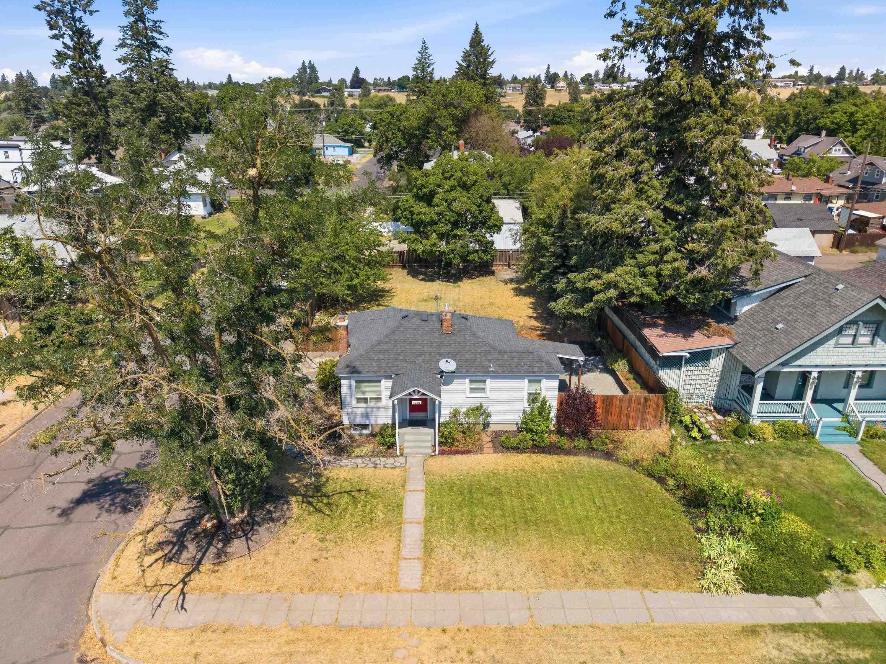 1228 W Grace Ave Ave - Photo 3