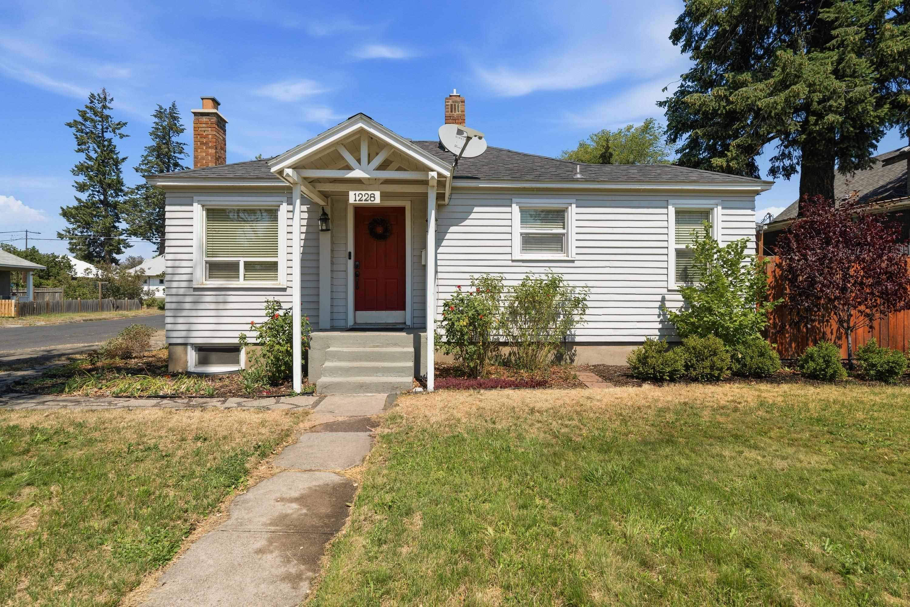 1228 W Grace Ave Ave - Photo 1