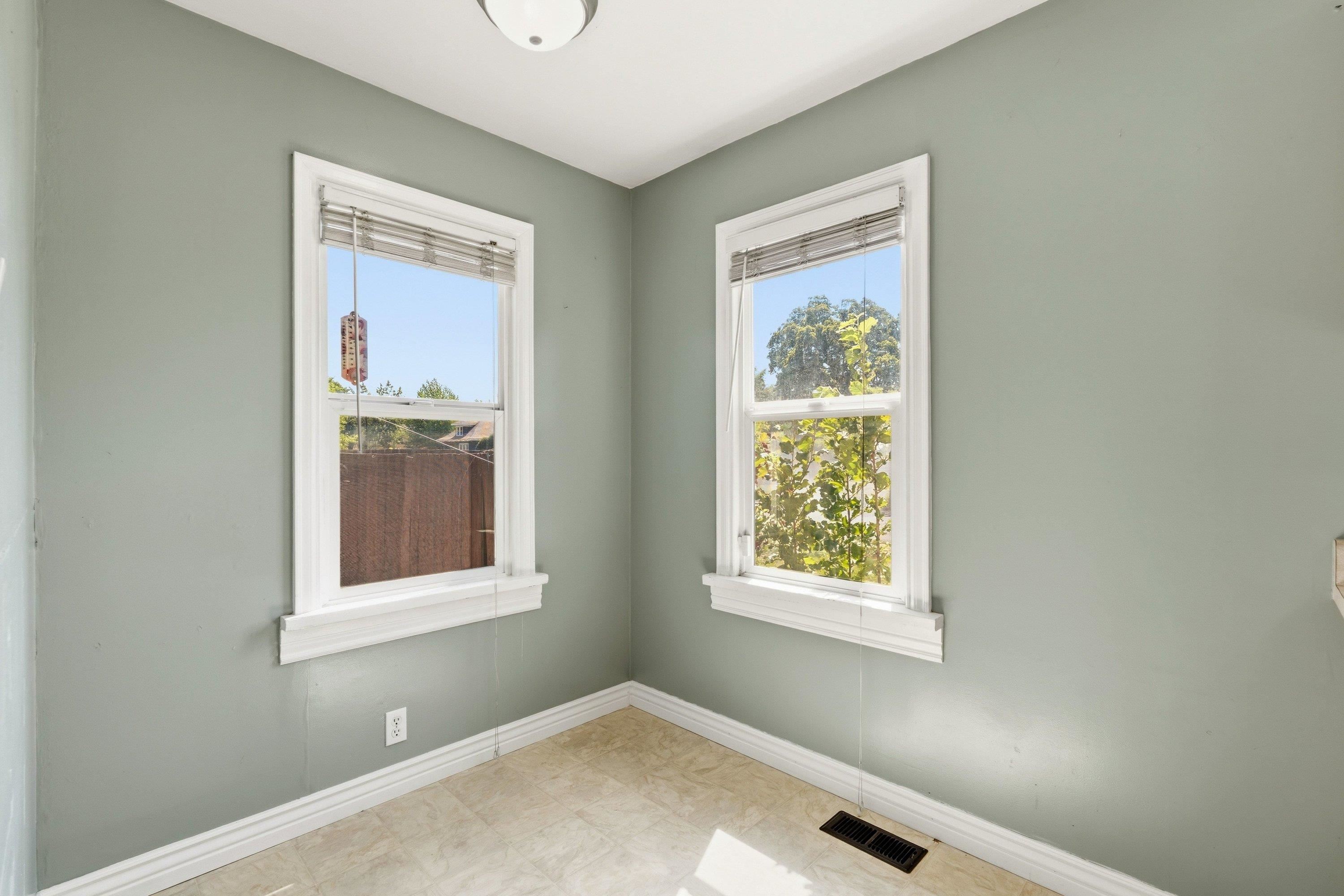 1228 W Grace Ave Ave - Photo 11