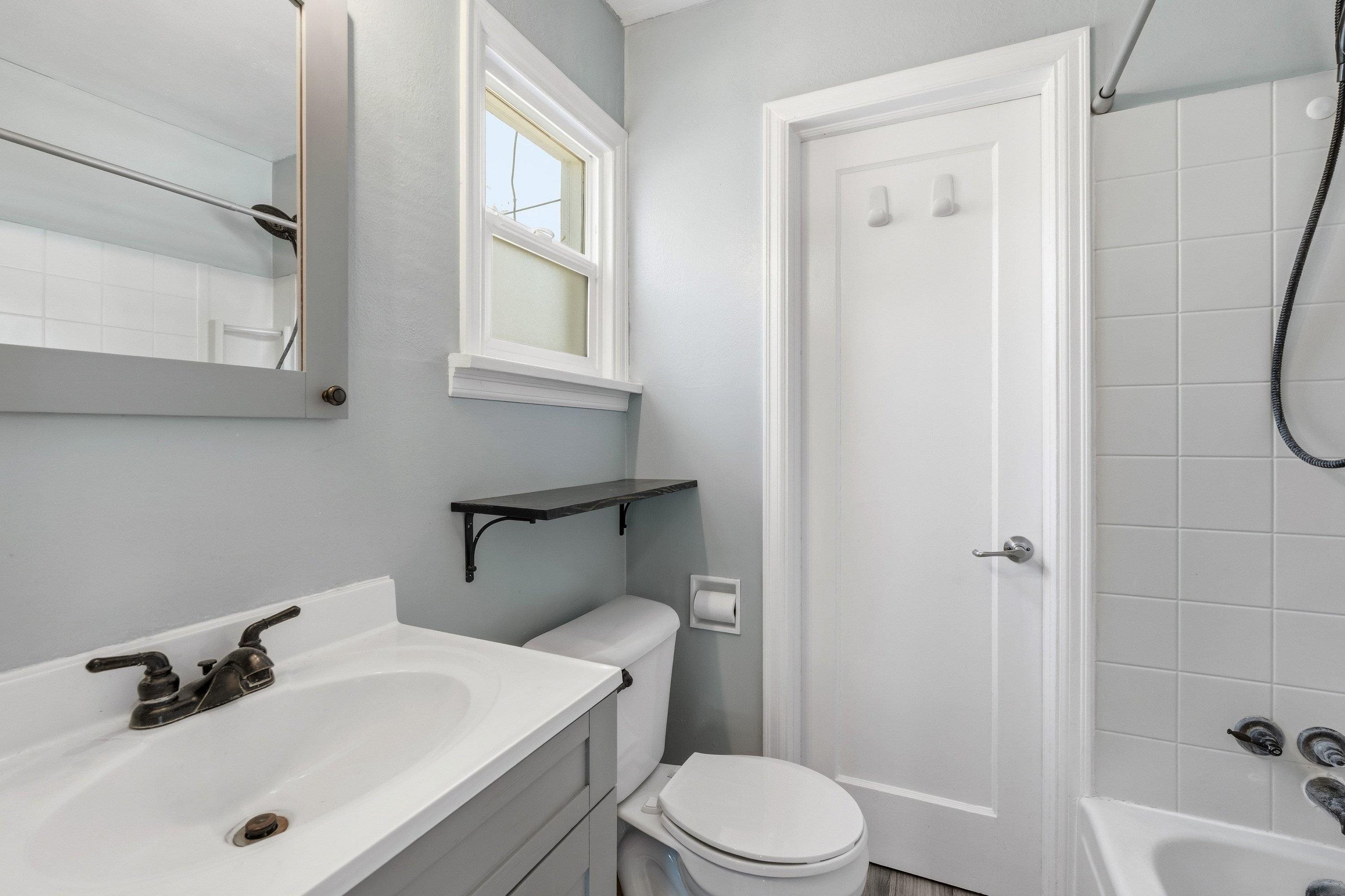1228 W Grace Ave Ave - Photo 18