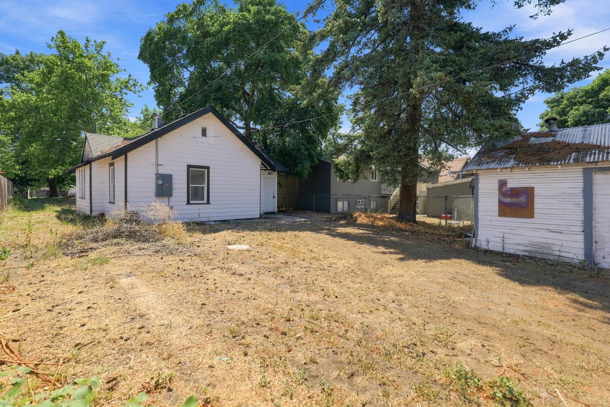 1103 E Broad Ave - Photo 22