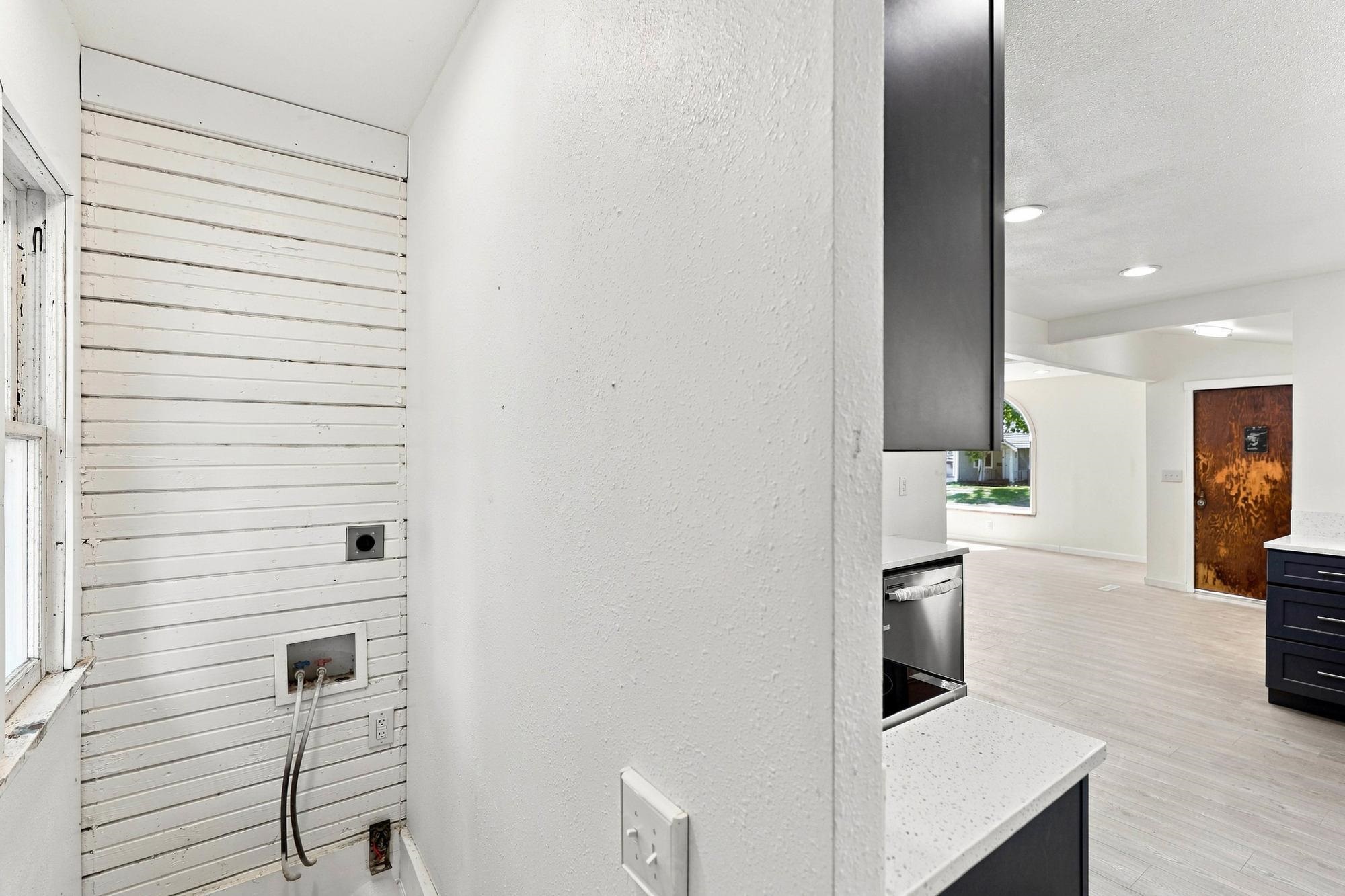 1103 E Broad Ave - Photo 17