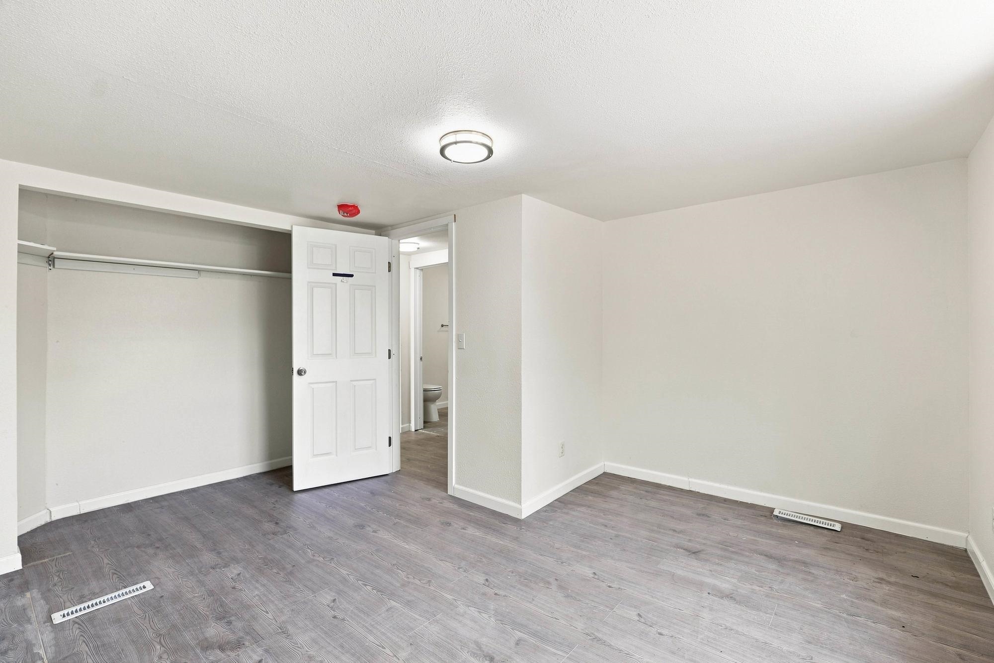 1103 E Broad Ave - Photo 13