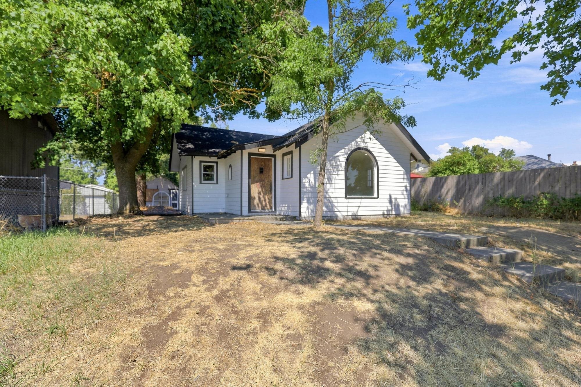 1103 E Broad Ave - Photo 4