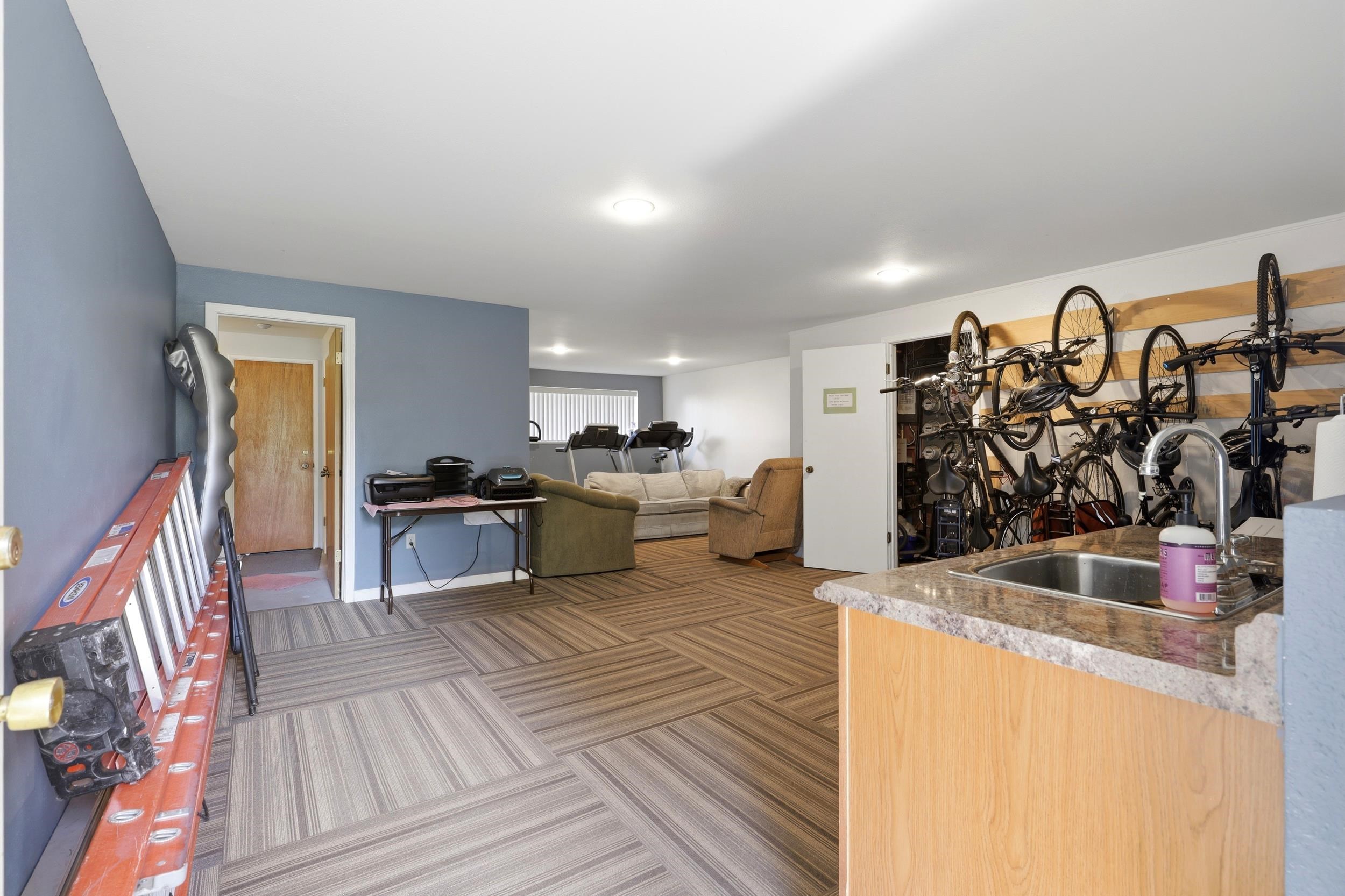 935 W Glass Ave - Photo 35