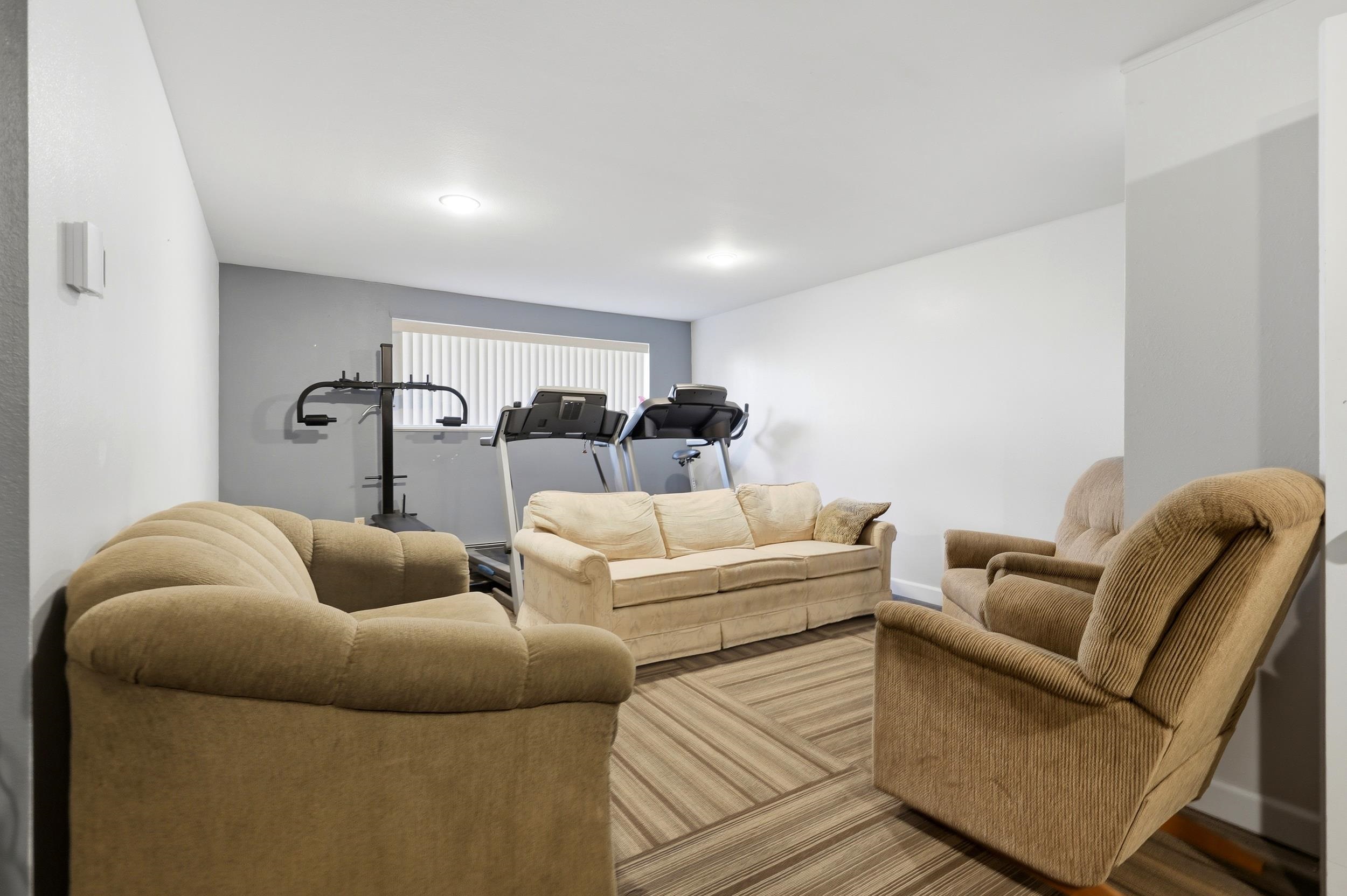 935 W Glass Ave - Photo 36