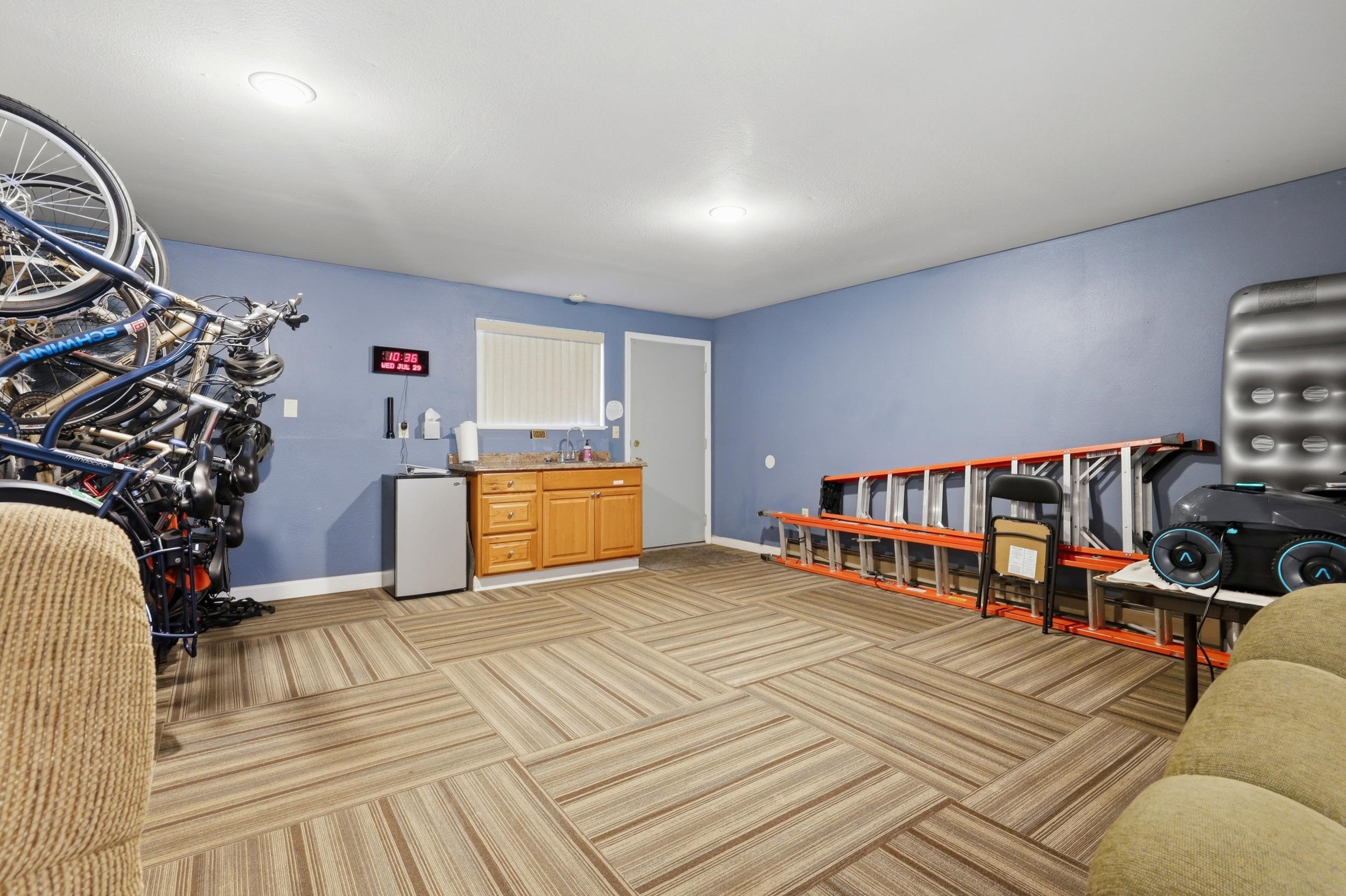 935 W Glass Ave - Photo 37
