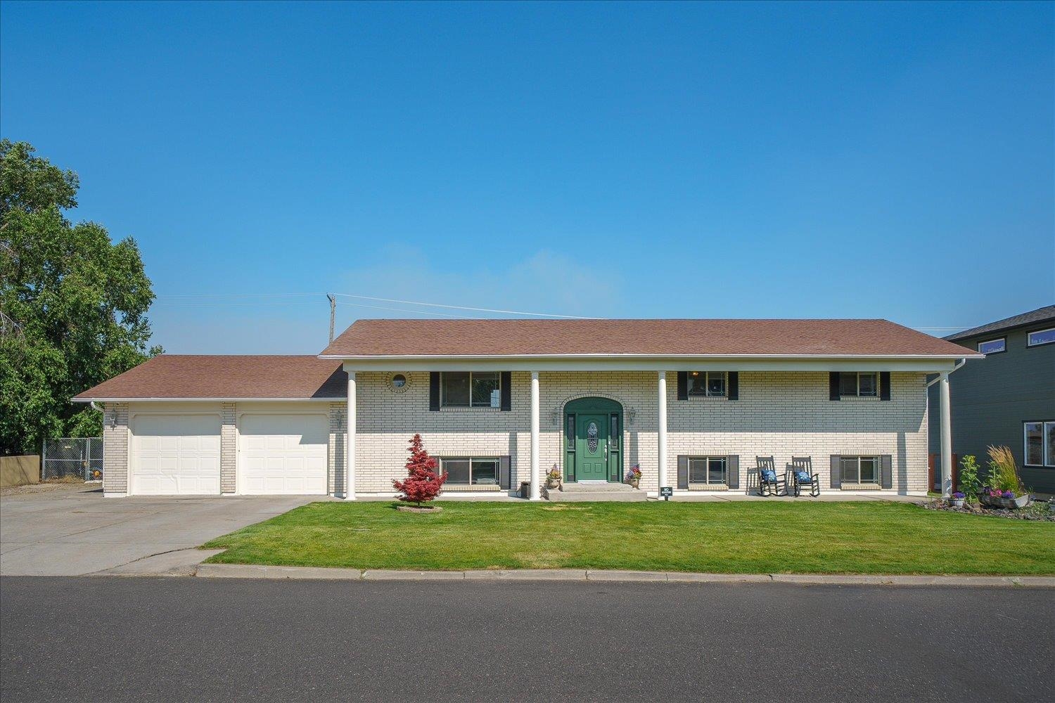 8116 N N Panorama Dr - Photo 2