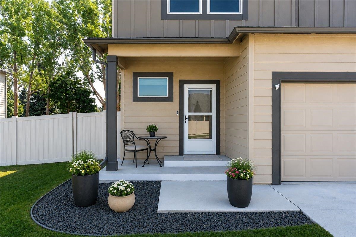 12212 N Greene St - Photo 5