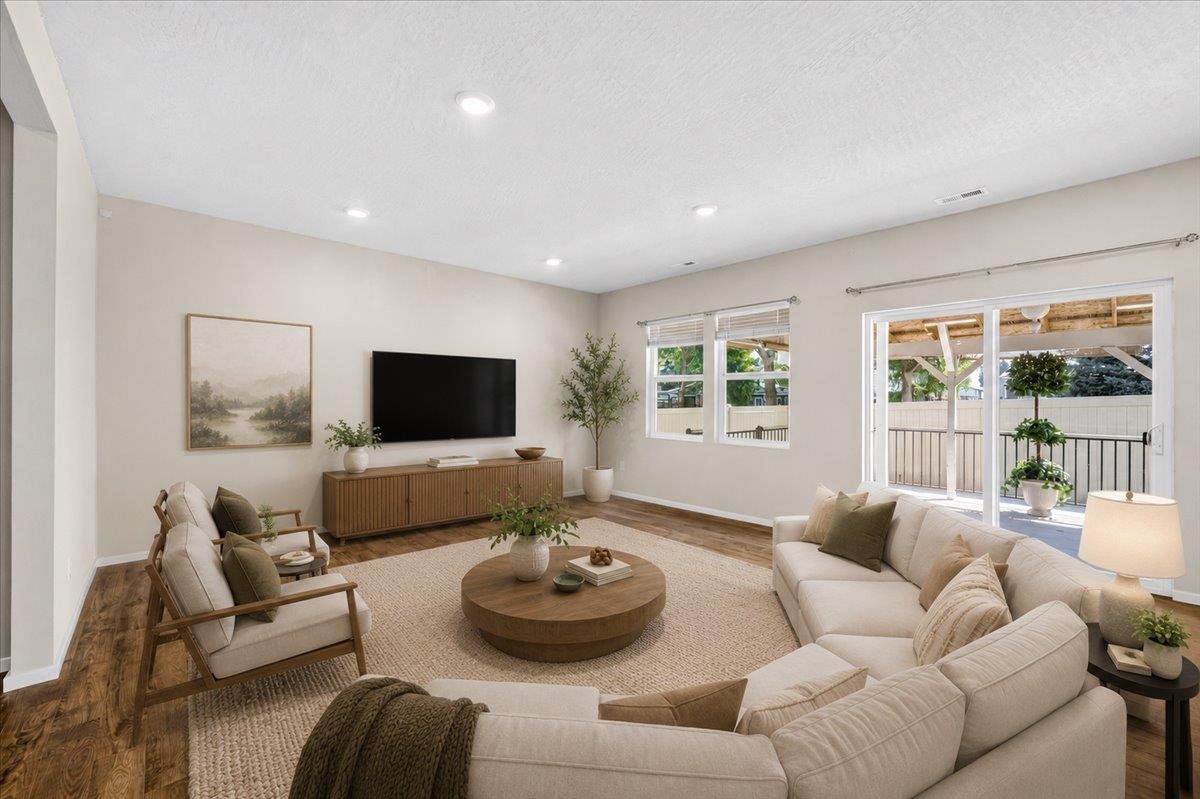 12212 N Greene St - Photo 9