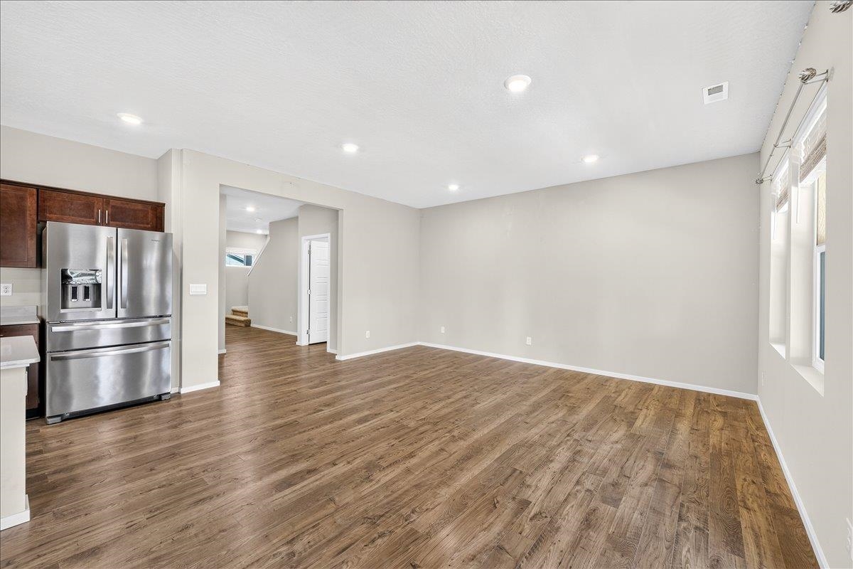 12212 N Greene St - Photo 11