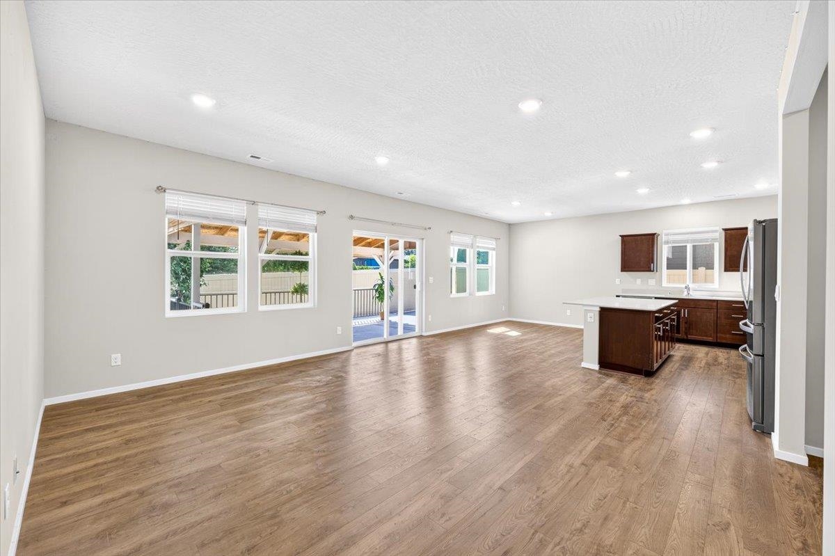 12212 N Greene St - Photo 14