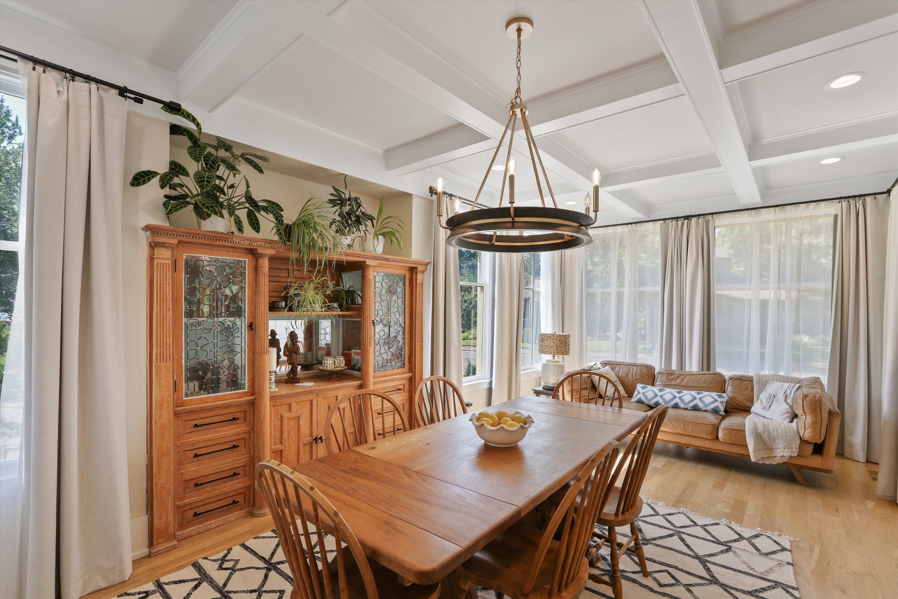 1306 N Summit Blvd - Photo 3