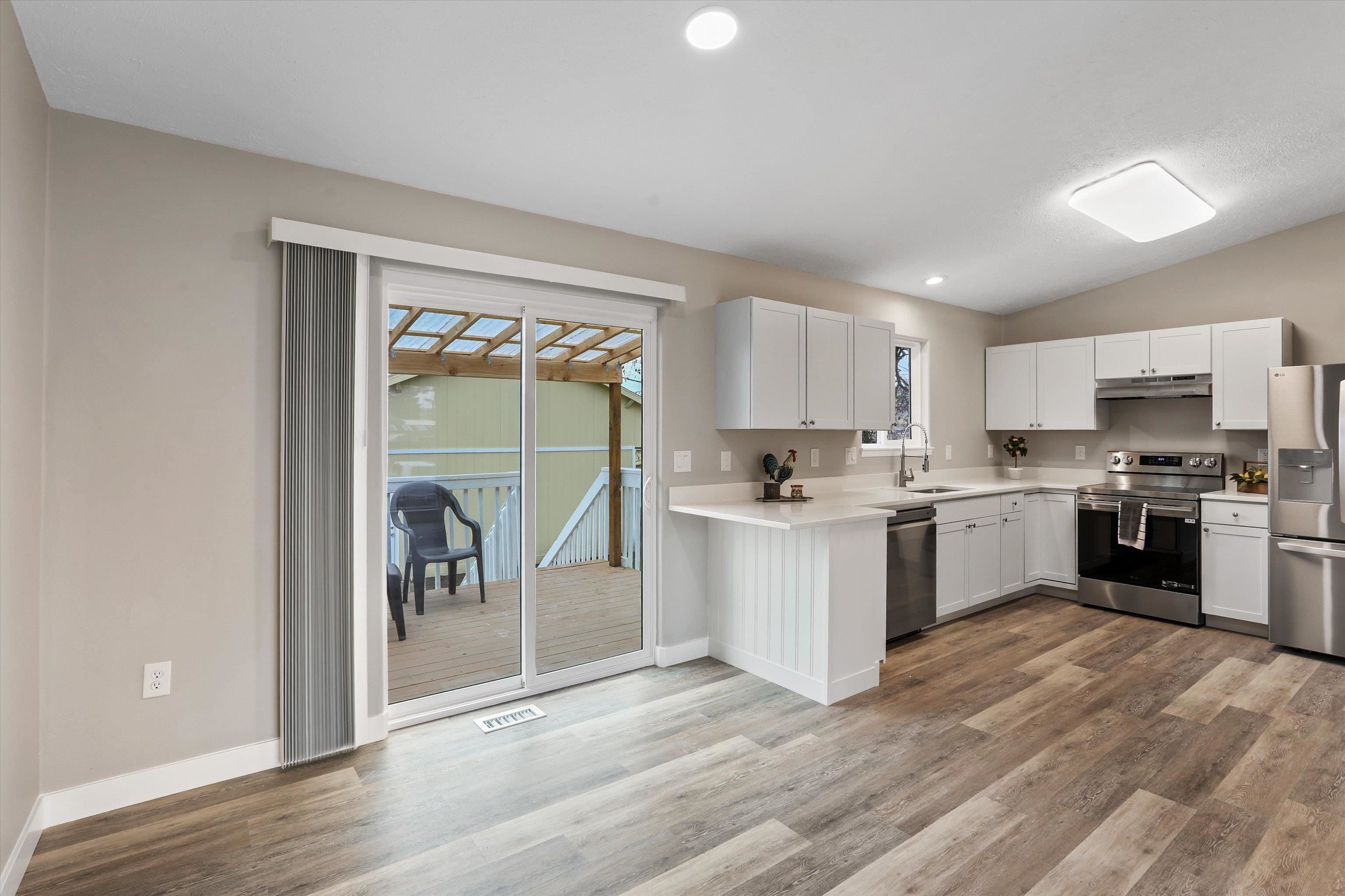 308 E Crown Ave - Photo 4