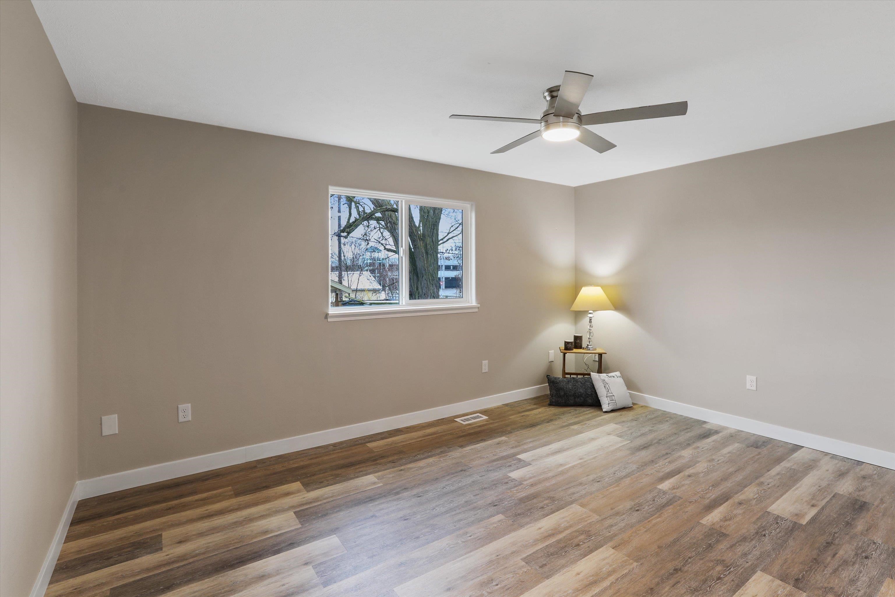 308 E Crown Ave - Photo 7