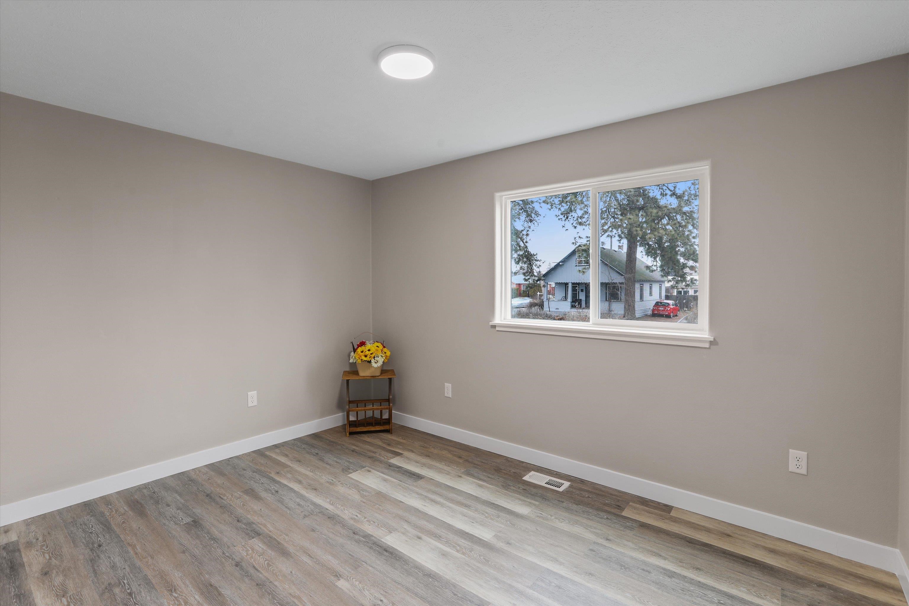 308 E Crown Ave - Photo 10