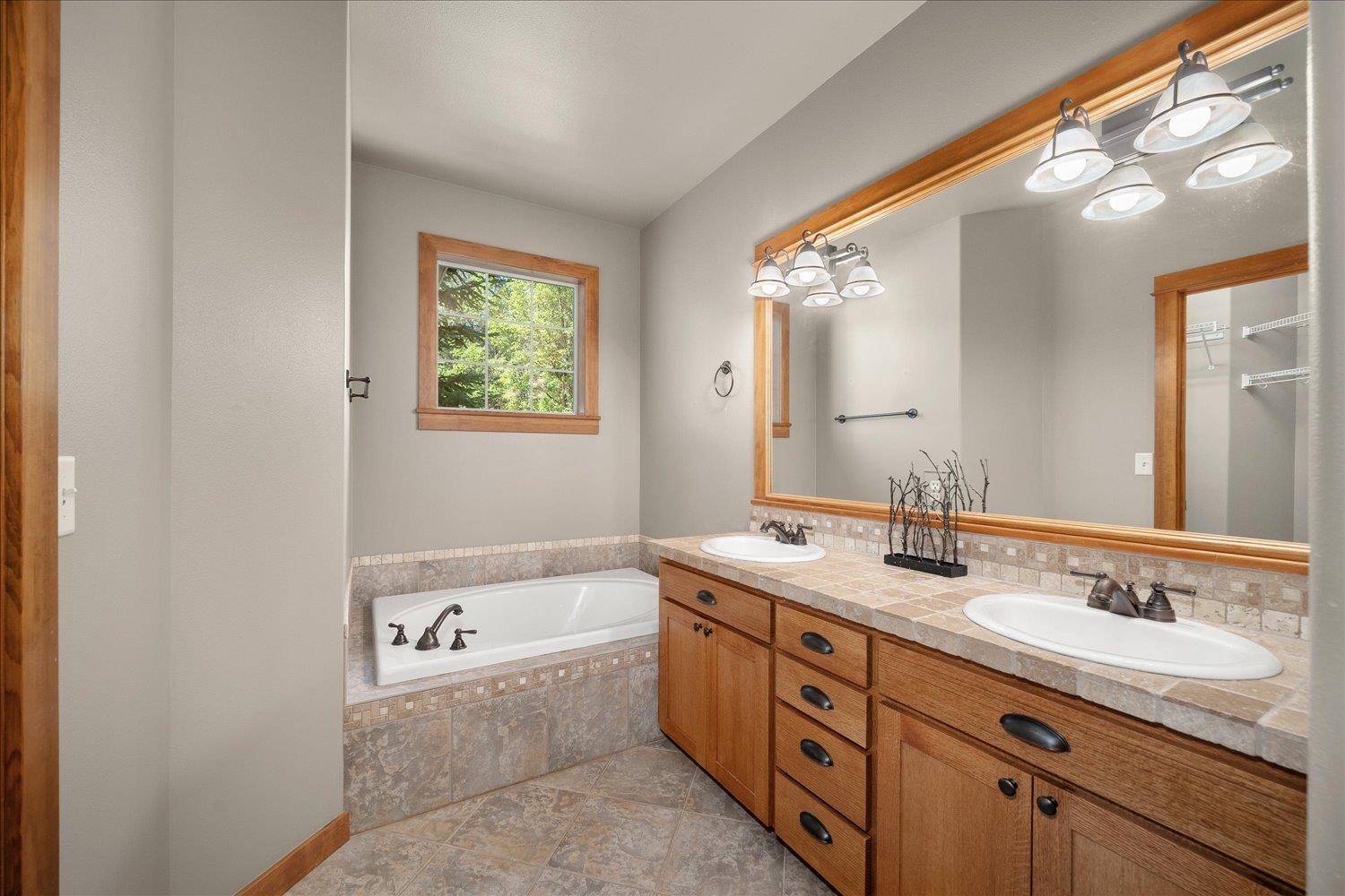 401 W Trailridge Ct - Photo 18