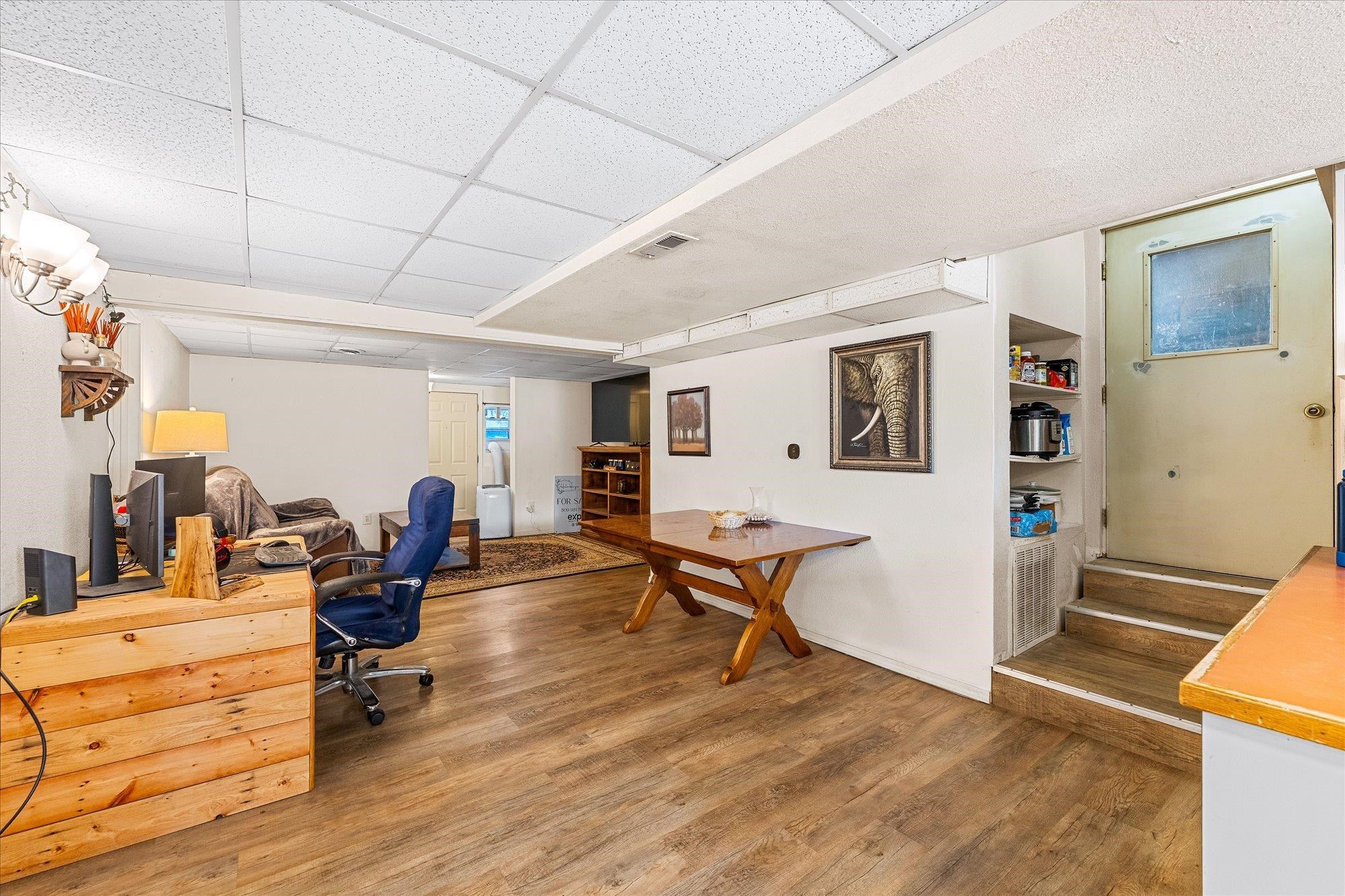 1924 E Weile Ave - Photo 3