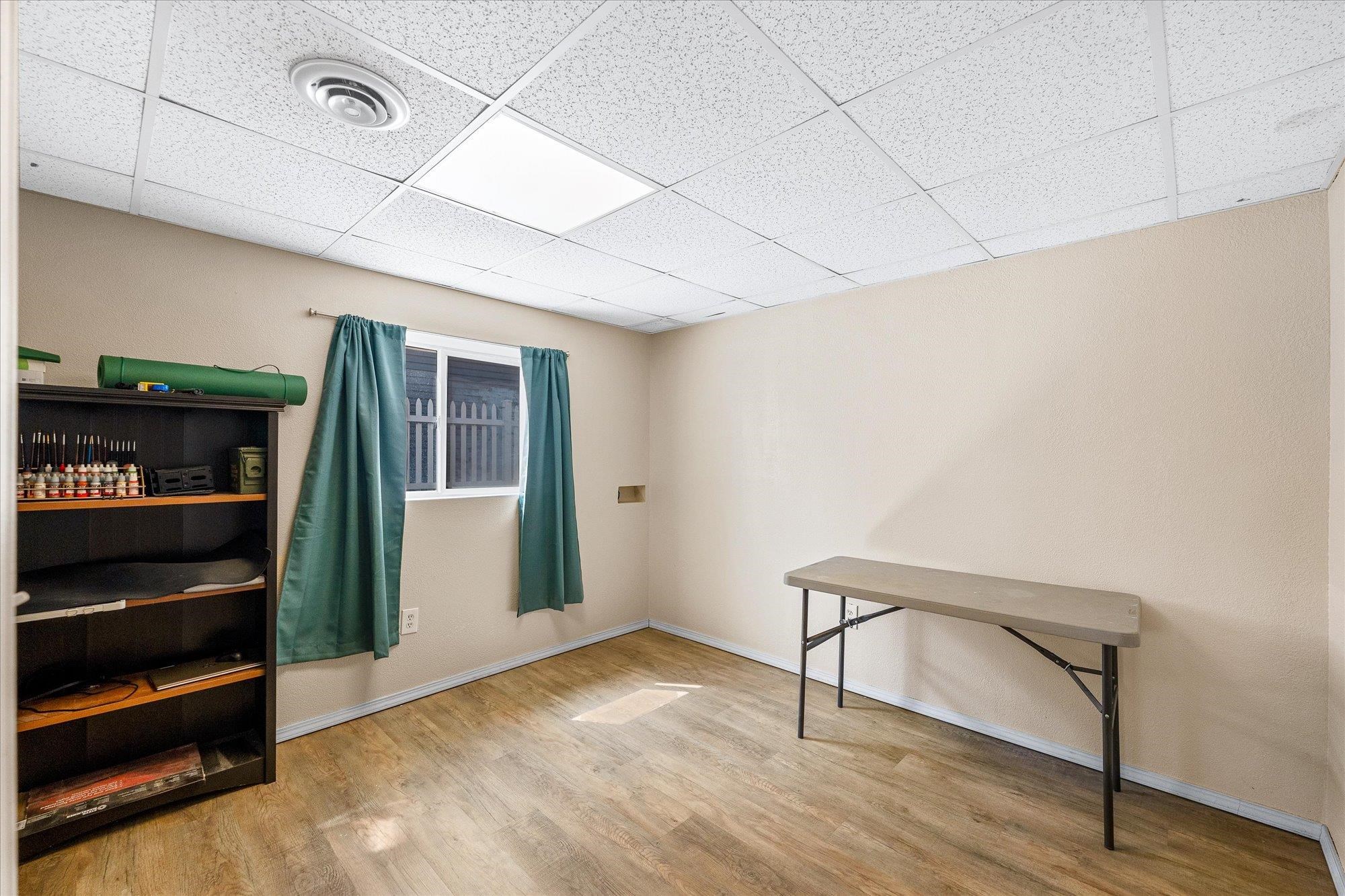 1924 E Weile Ave - Photo 4