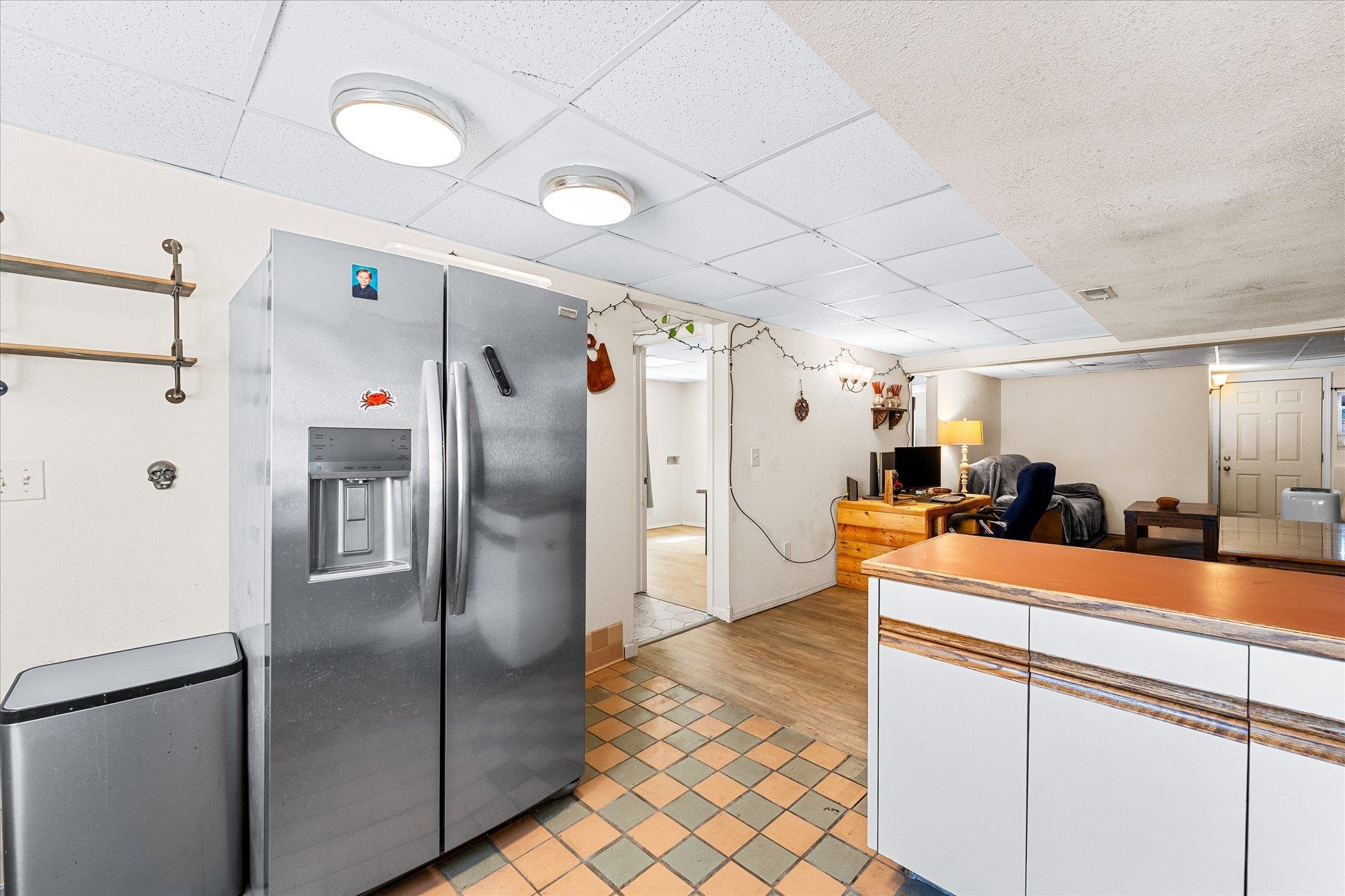1924 E Weile Ave - Photo 7