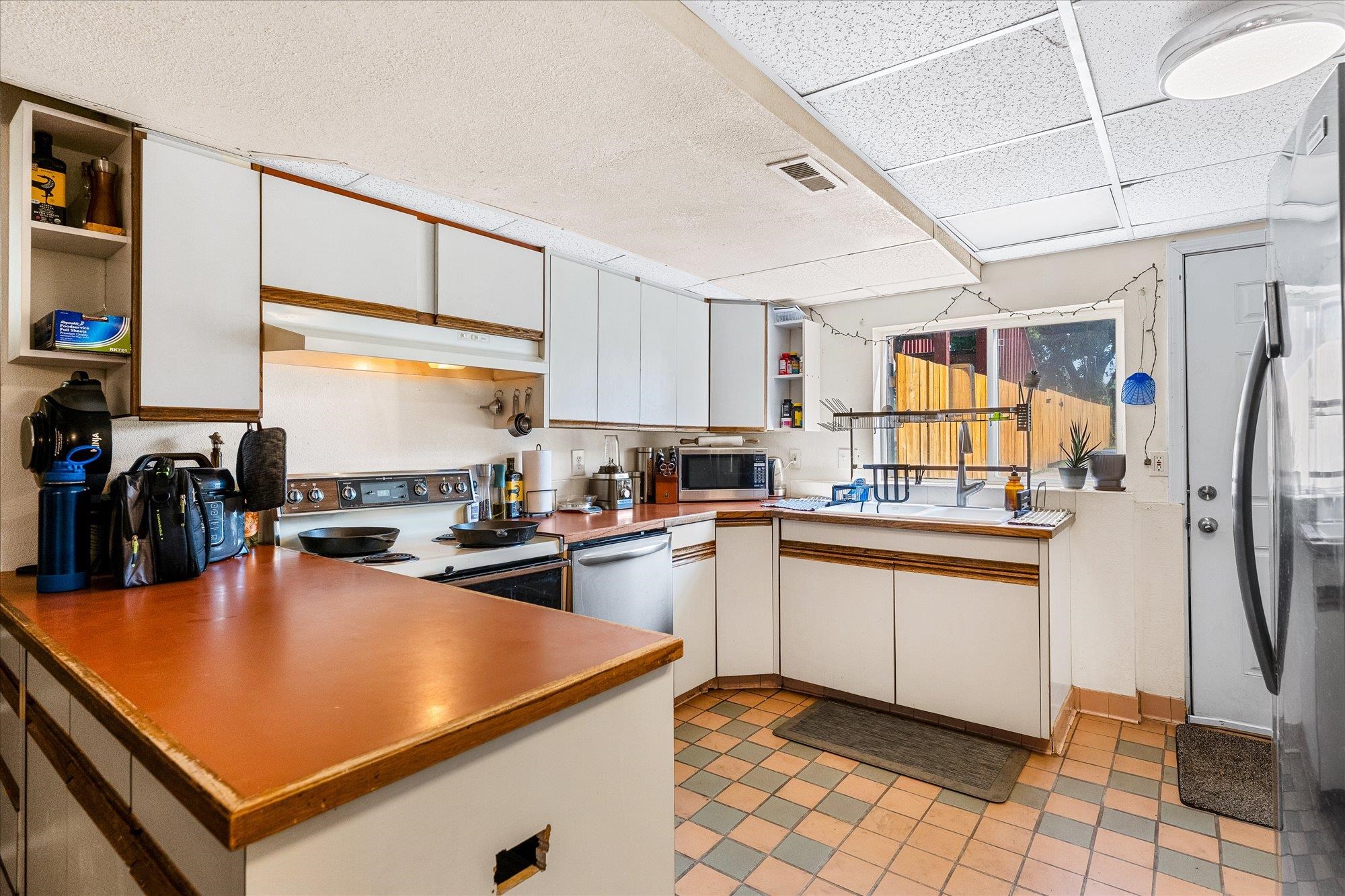 1924 E Weile Ave - Photo 9